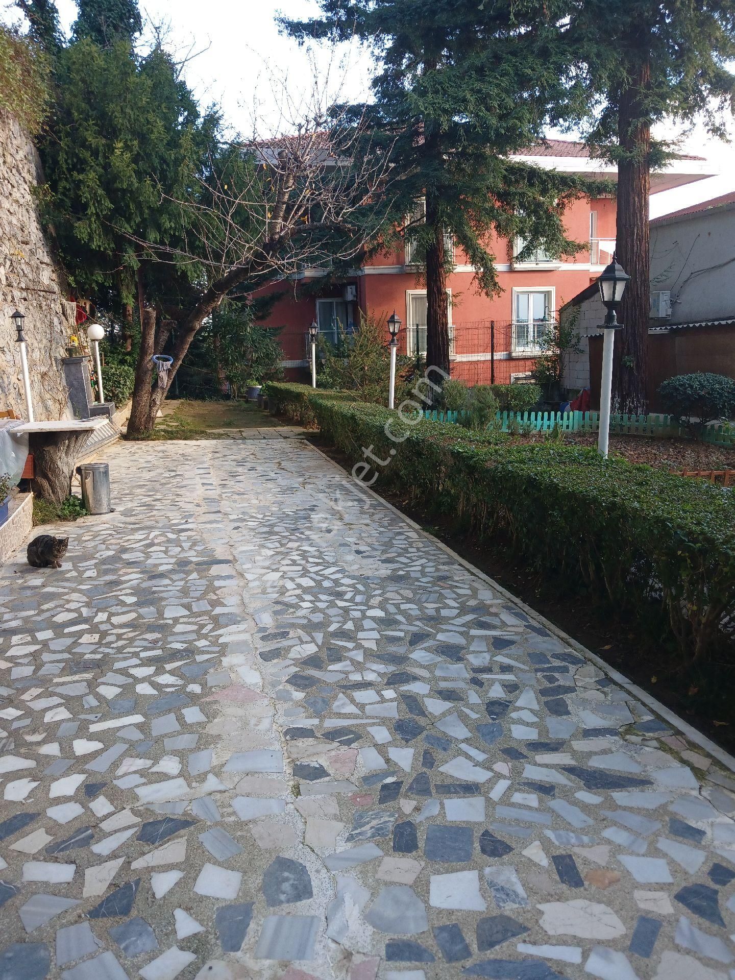 Tarabyaüstü Mahallesinde 2+1