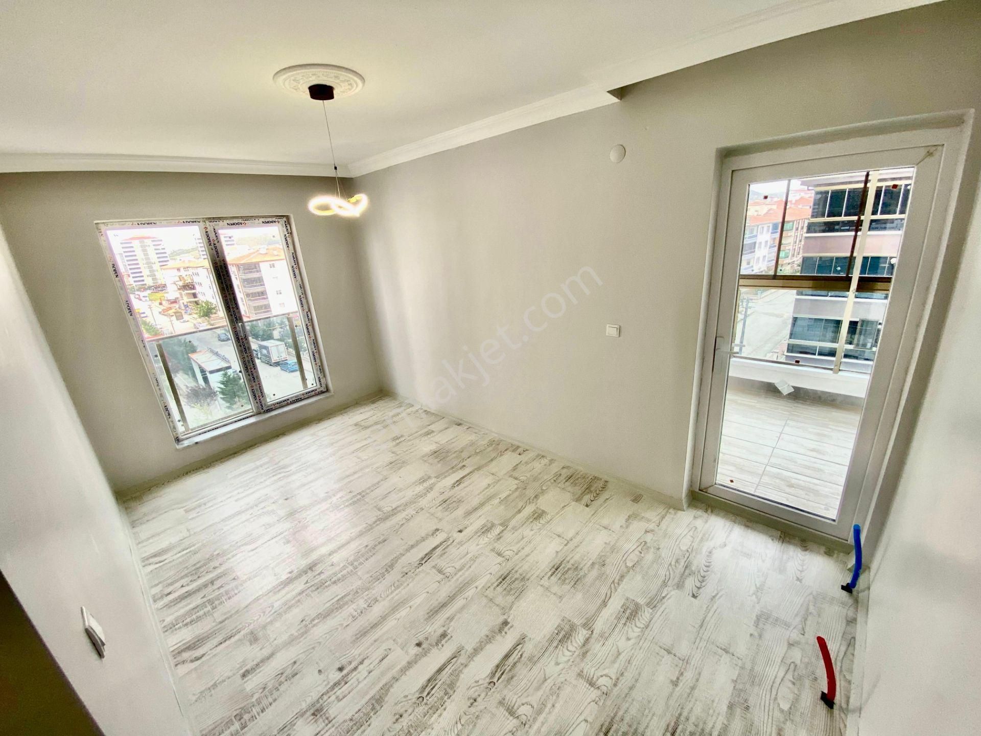 Yenikent Menderes Mah'de 4+1 Ultra Lüks Yapılı Fırsat Daire - Görsel 18