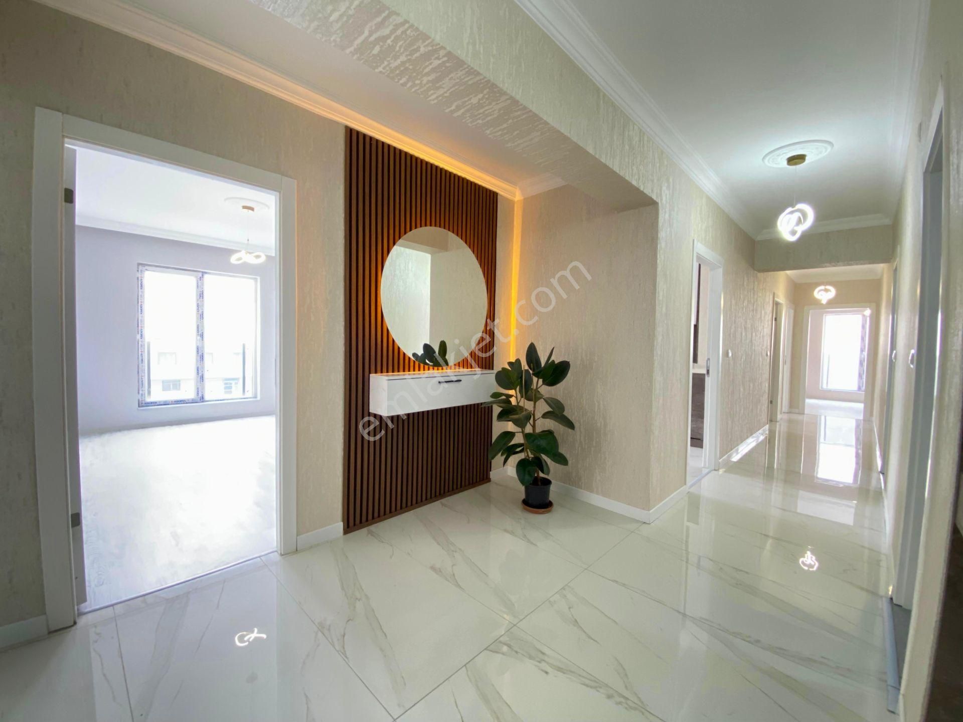 Yenikent Menderes Mah'de 4+1 Ultra Lüks Yapılı Fırsat Daire - Görsel 32