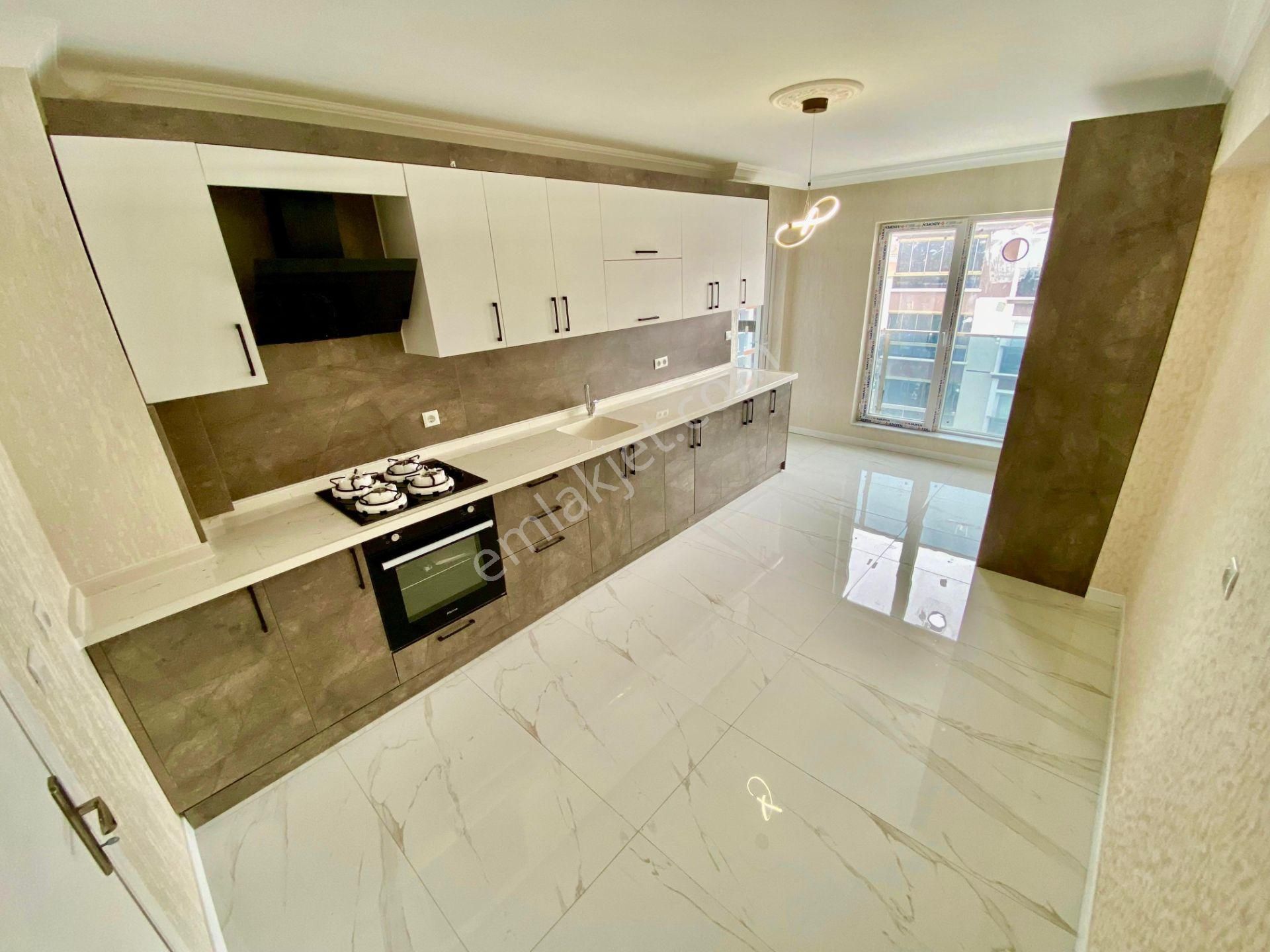 Yenikent Menderes Mah'de 4+1 Ultra Lüks Yapılı Fırsat Daire - Görsel 3