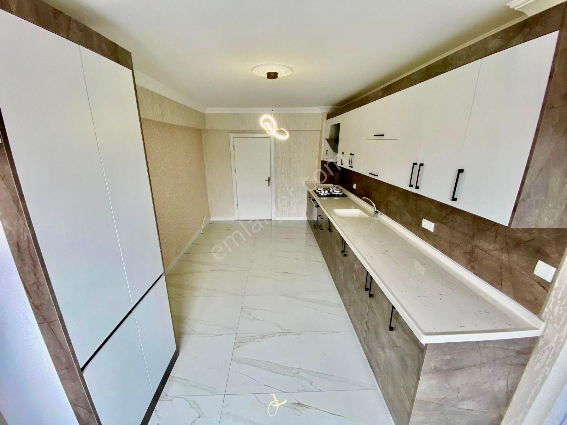 Yenikent Menderes Mah'de 4+1 Ultra Lüks Yapılı Fırsat Daire - Görsel 4