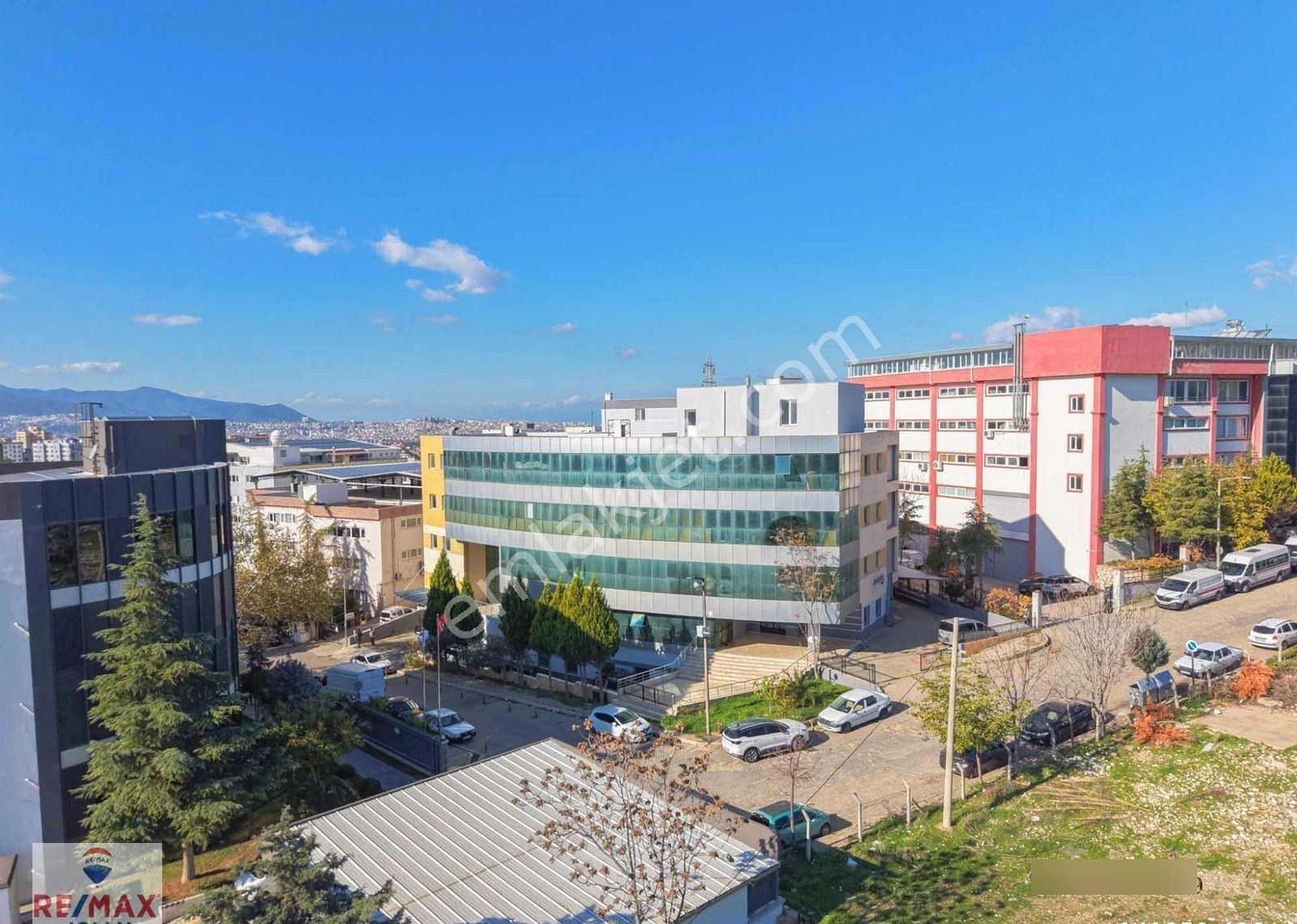 İzmir Buca Begos Organize Sanayi Bölgesi 1. Etap Kiralık 5.000 M² Fabrika