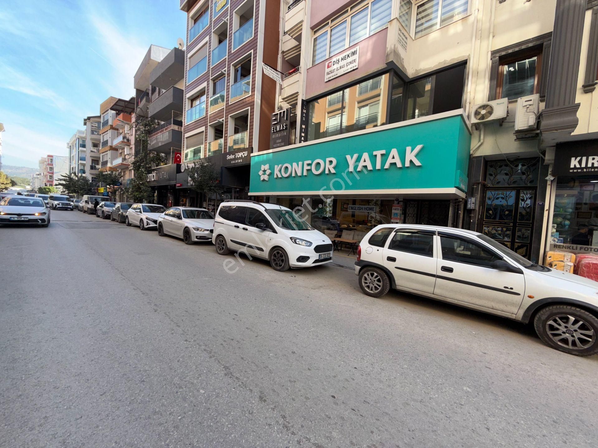 Seferihisar Ana Cadde Üzerinde Cam Vitrinli 350 M² Kiralık Dükkân - Görsel 16