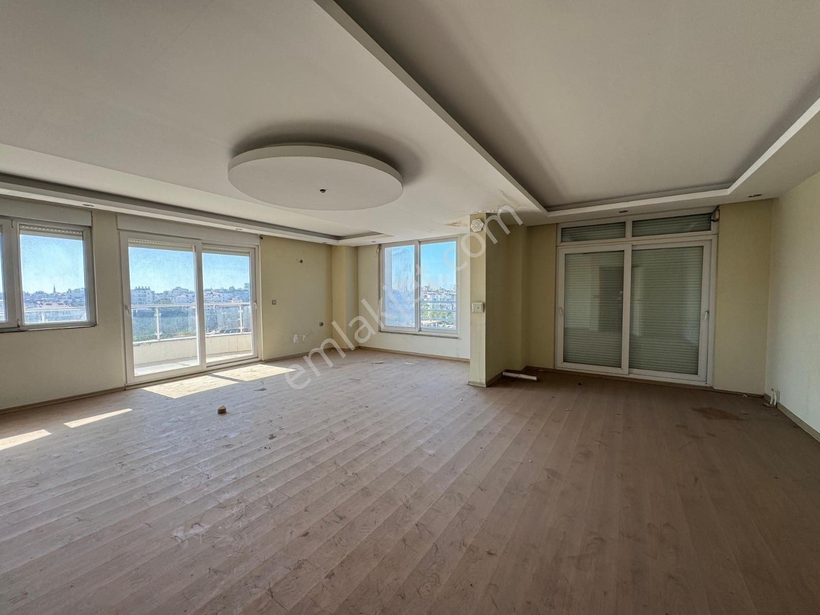 Serik, Yeni Mahalle'de, Eşsiz Konumda, Satılık 7+1 Dubleks Daire - Görsel 7