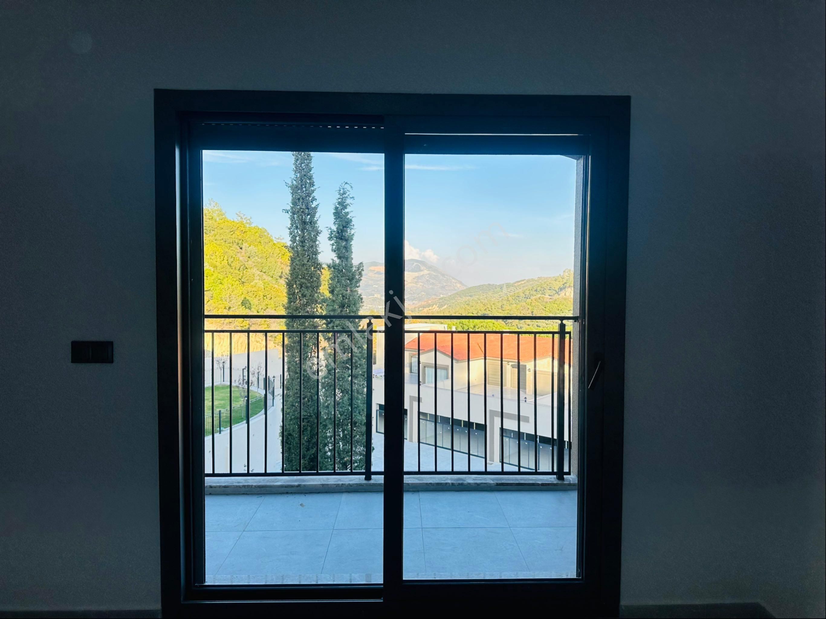 Kuşadası Davutlar Ağaçlıda Konsept 2+1 Tek Kat Bahceli Daire - Görsel 20