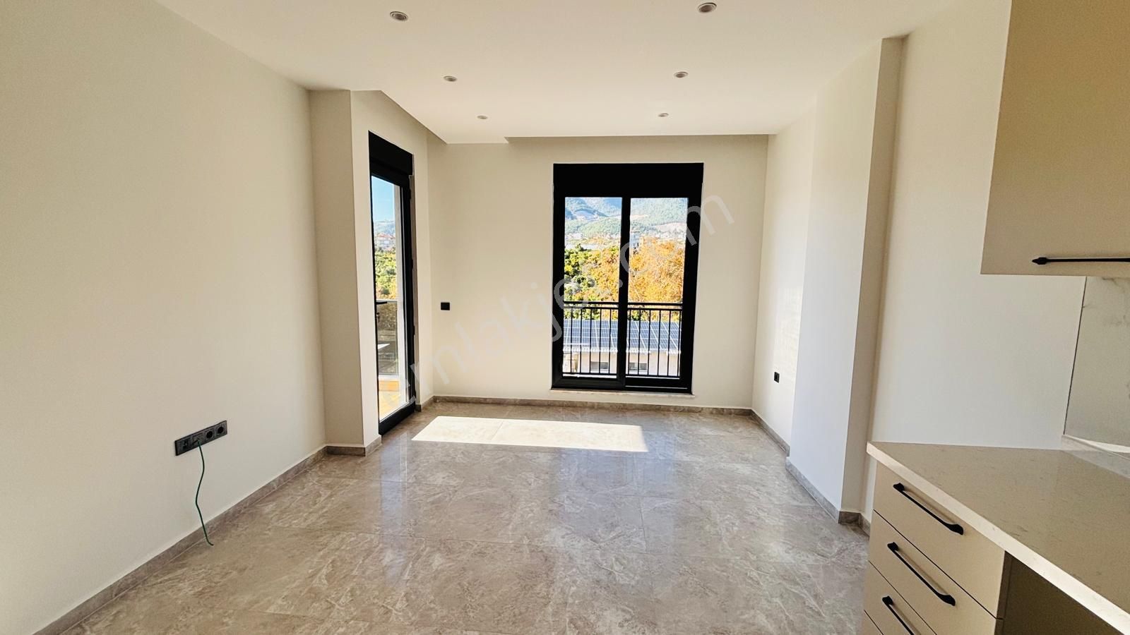 Alanya Oba Mahallesinde Satılık 2+1 Amerikan Mutfak Daire - Görsel 10