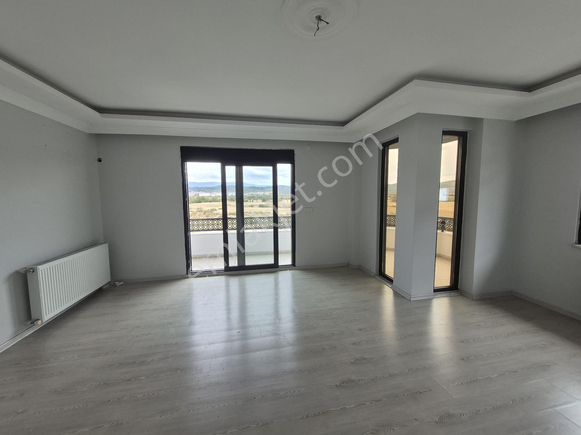 Rumeli World'den Ören Yolunda Kiralık 3+1 Daire - Görsel 11