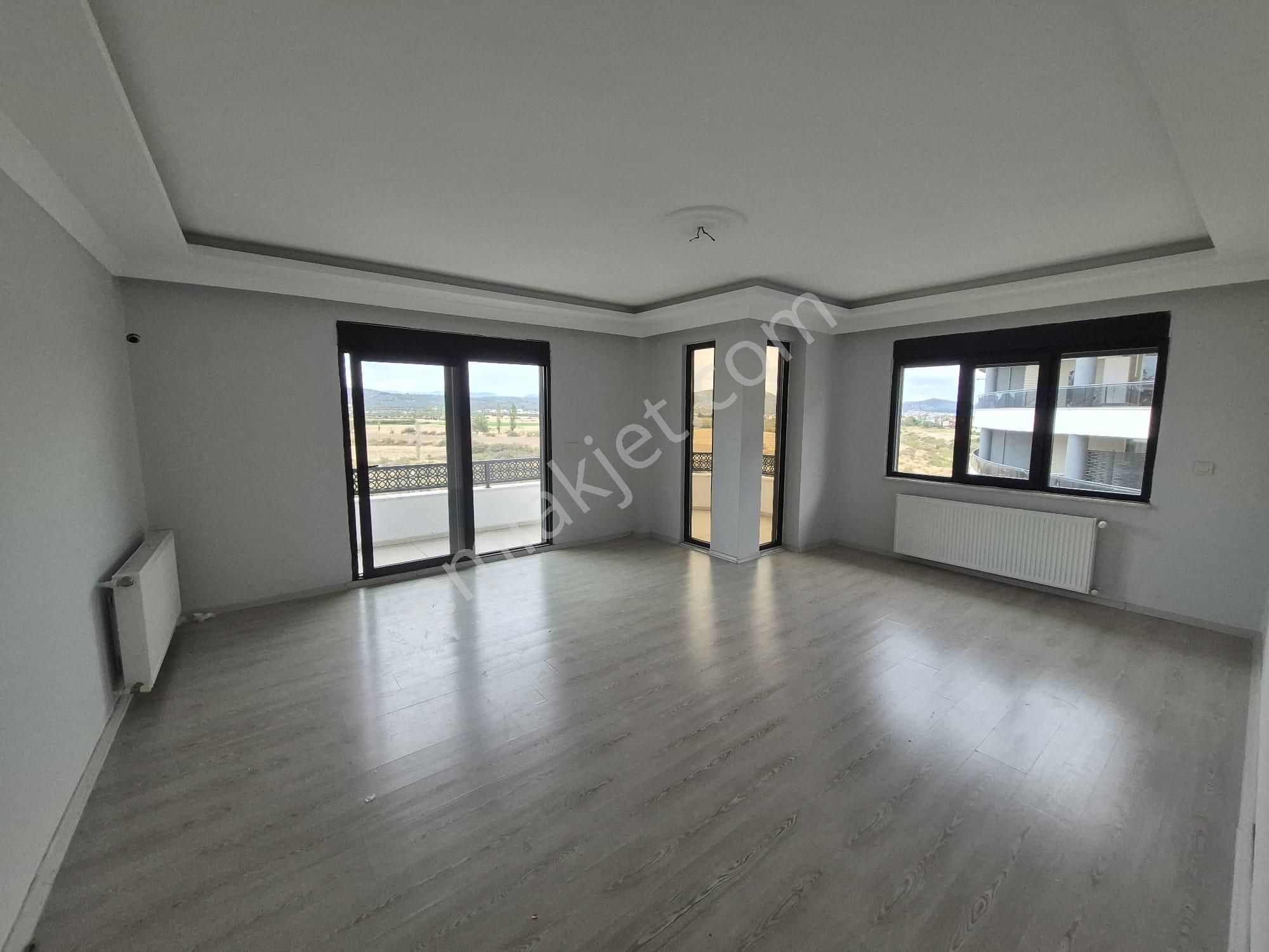 Rumeli World'den Ören Yolunda Kiralık 3+1 Daire - Görsel 4