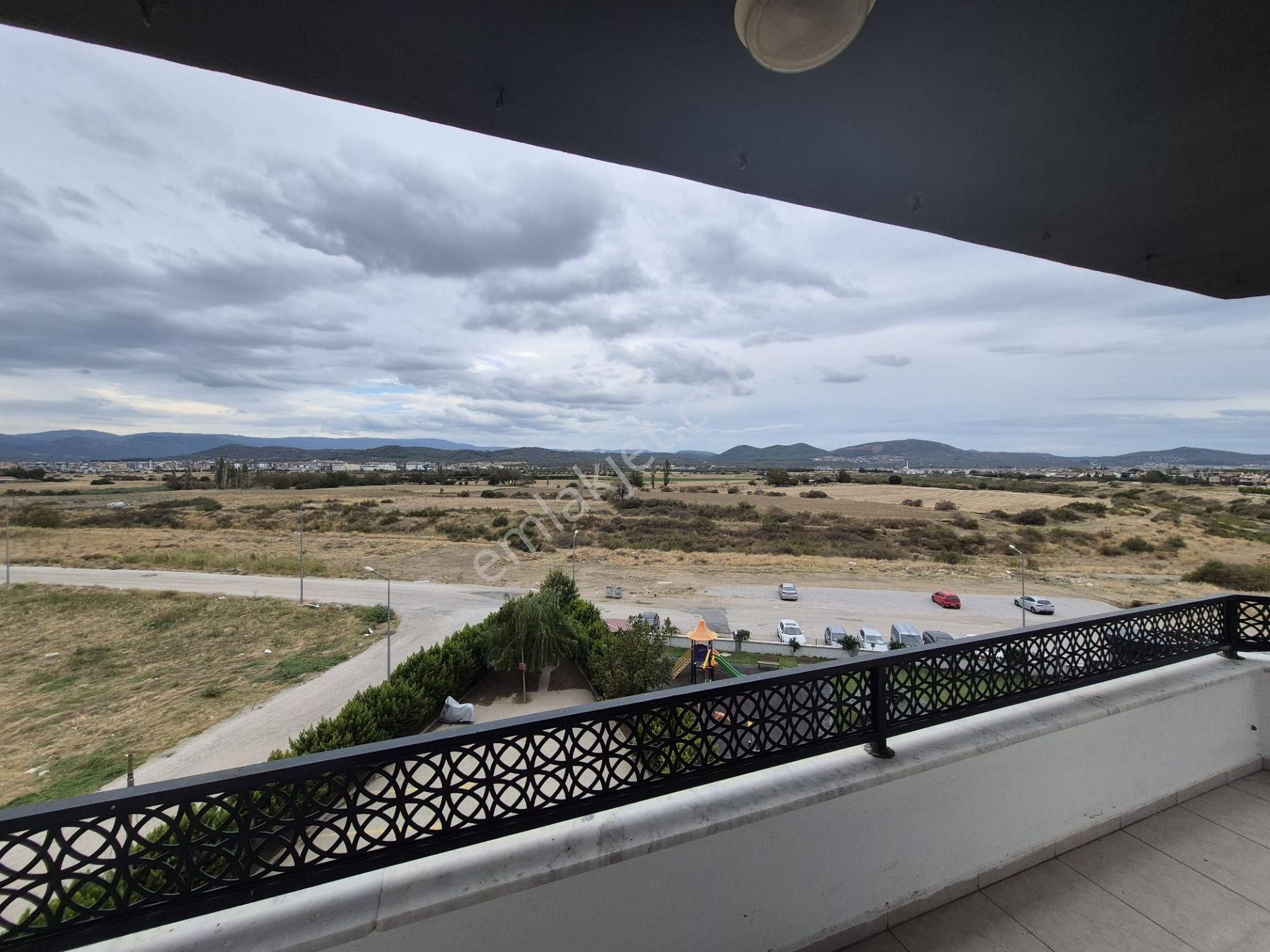 Rumeli World'den Ören Yolunda Kiralık 3+1 Daire