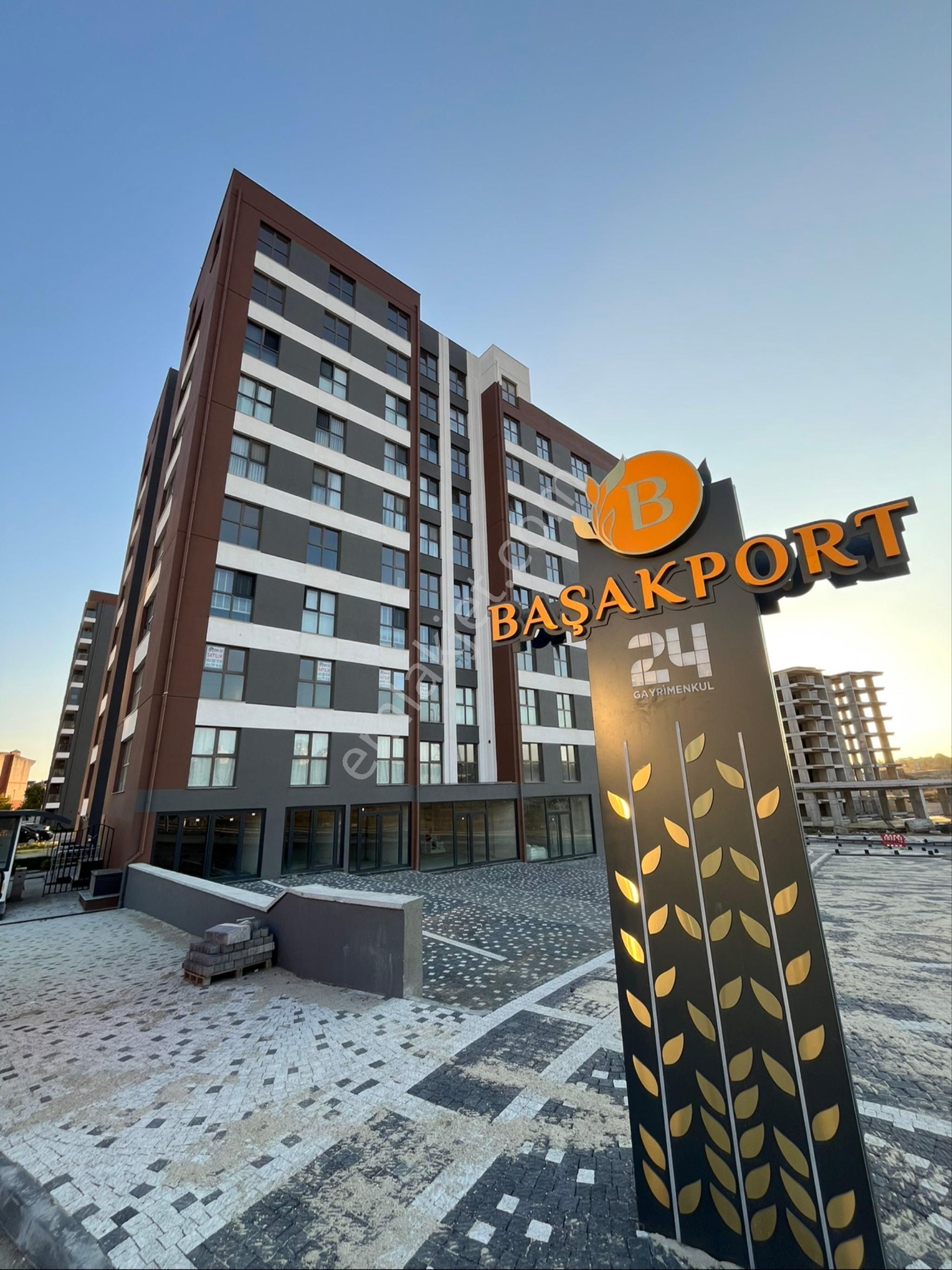 4+1 Sıfır Sahibinden Satılık Daire Başakport Metroya Yakın