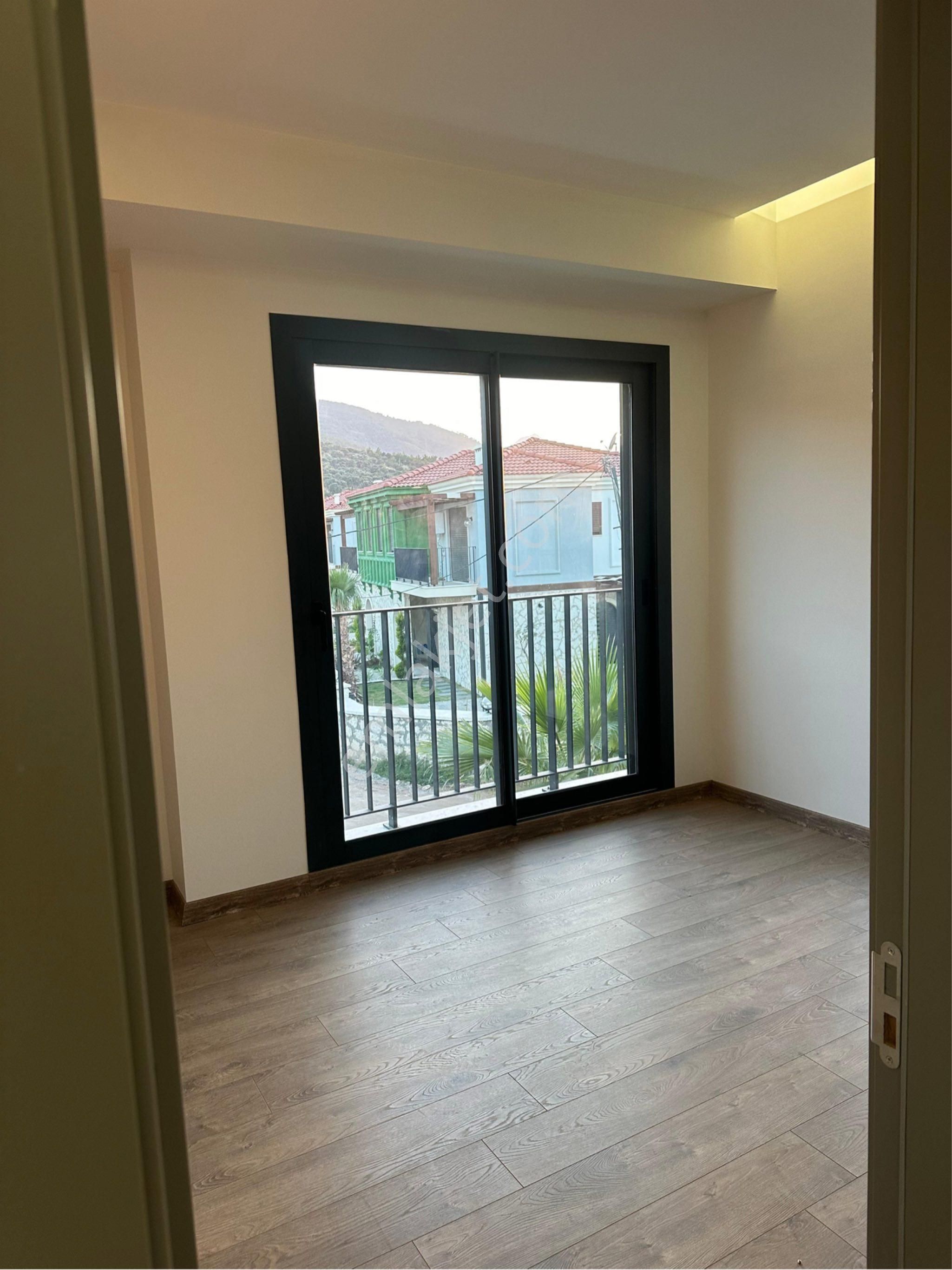 Müstakil Özel Havuzlu 4+1 Lüks Satılık Villa! - Görsel 15