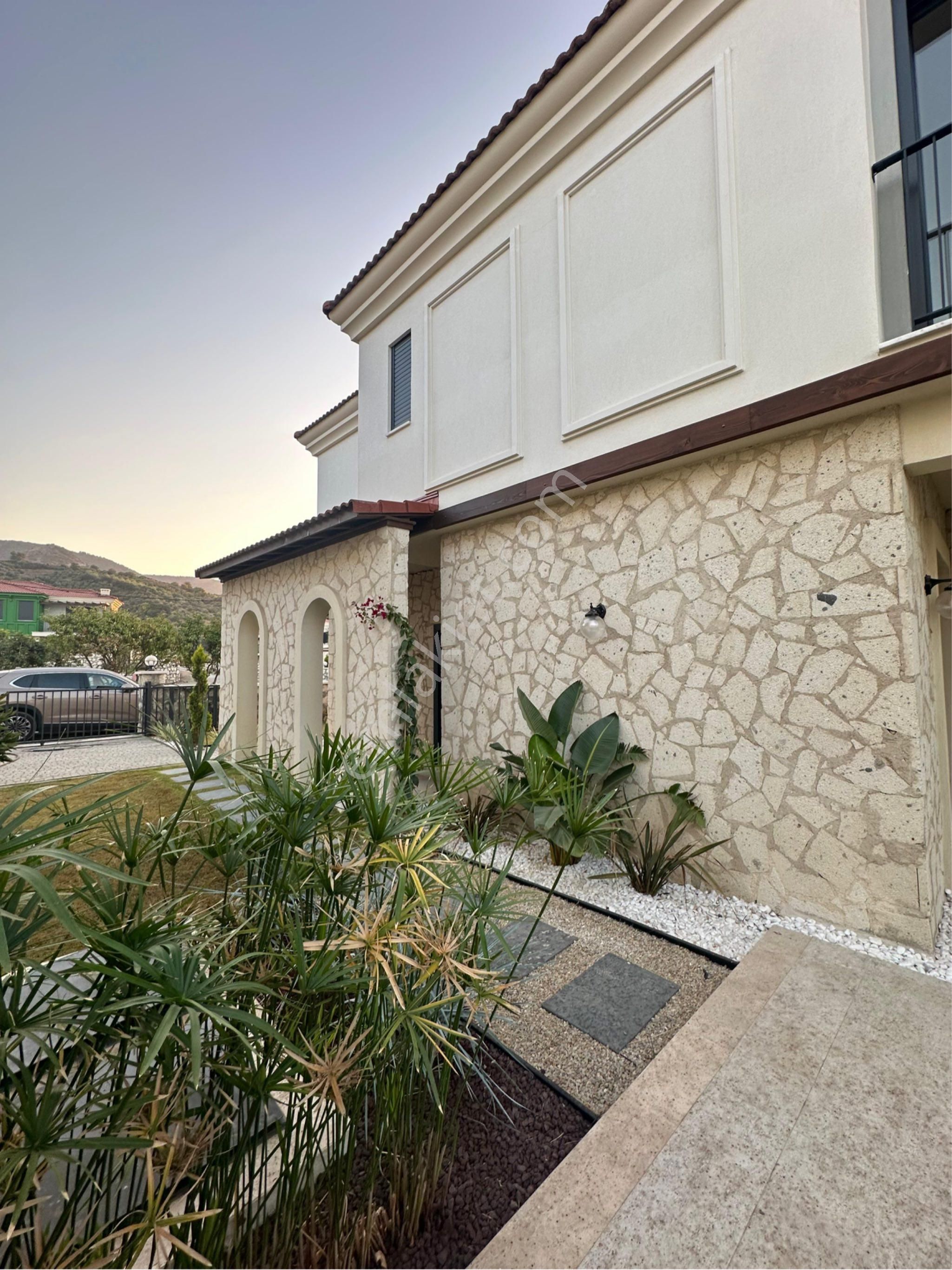 Müstakil Özel Havuzlu 4+1 Lüks Satılık Villa! - Görsel 33