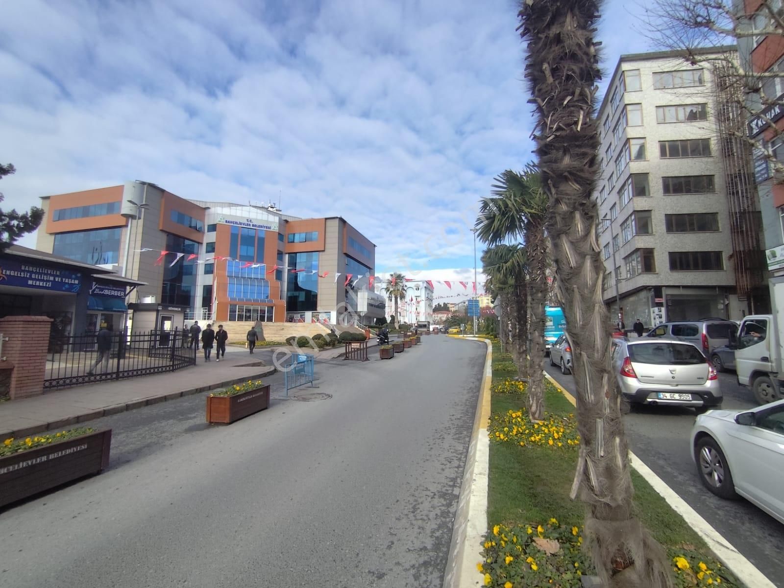 Azmir'den Satılık Vergi Dairesi Karşısı Geniş Ofis For Sale للبي - Görsel 18