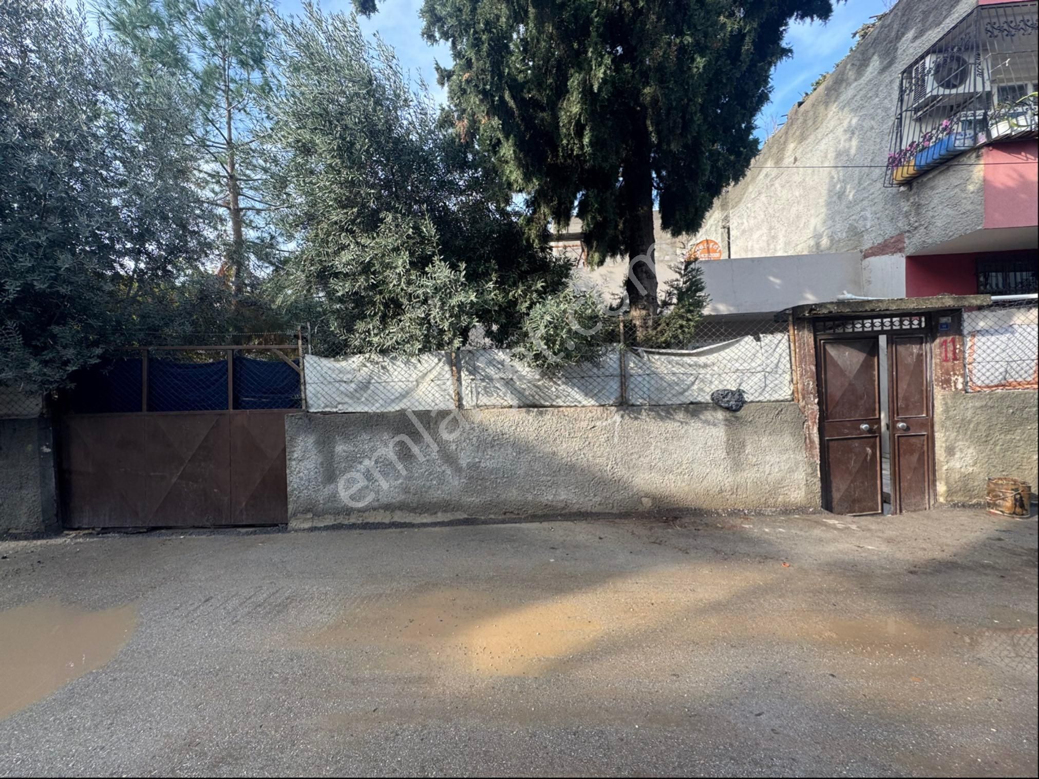 Şakirpaşa Uçak Mahallesinde Tek Katlı Bahçeli Müstakil Ev - Görsel 2