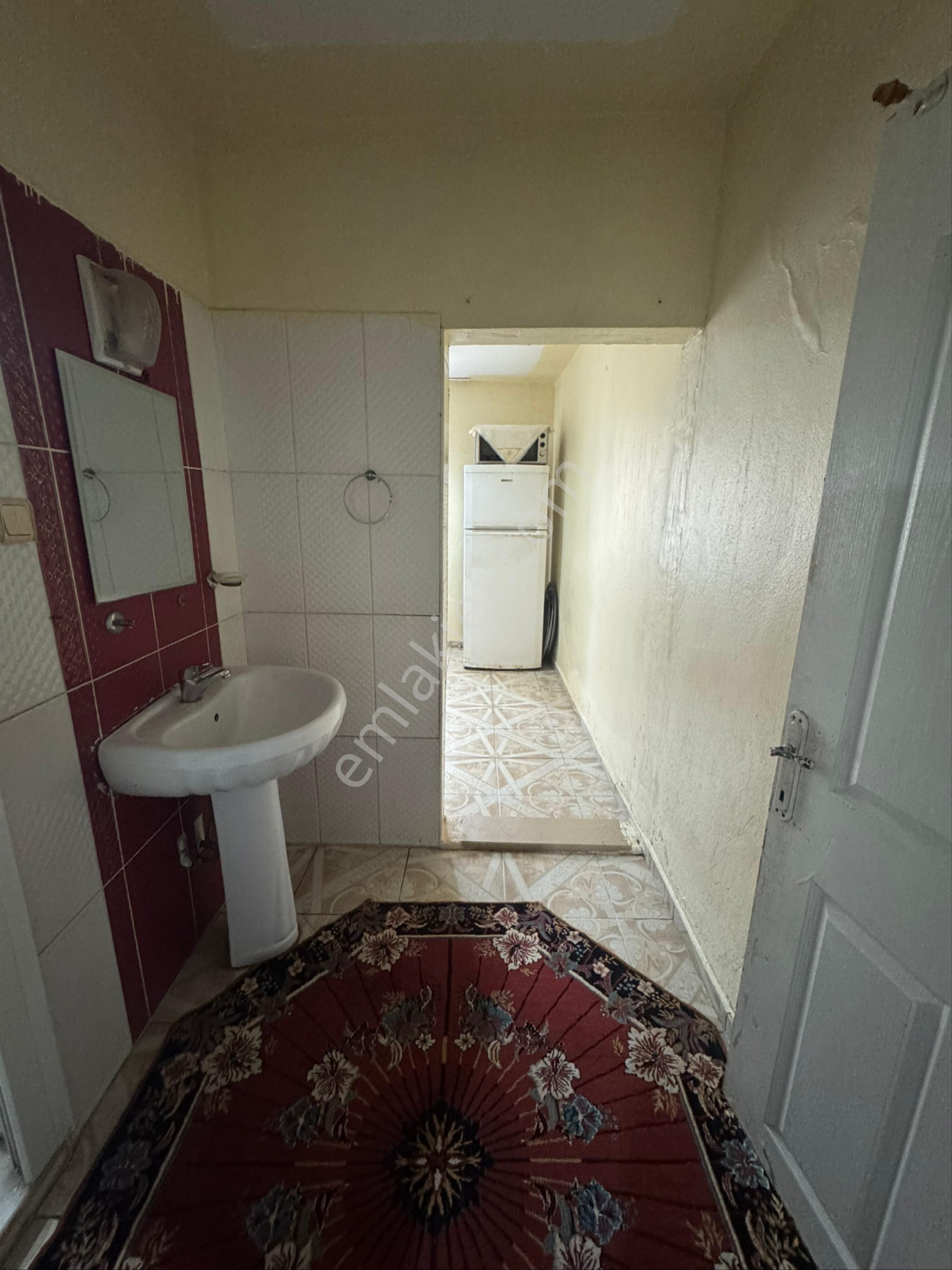 Şakirpaşa Uçak Mahallesinde Tek Katlı Bahçeli Müstakil Ev - Görsel 8