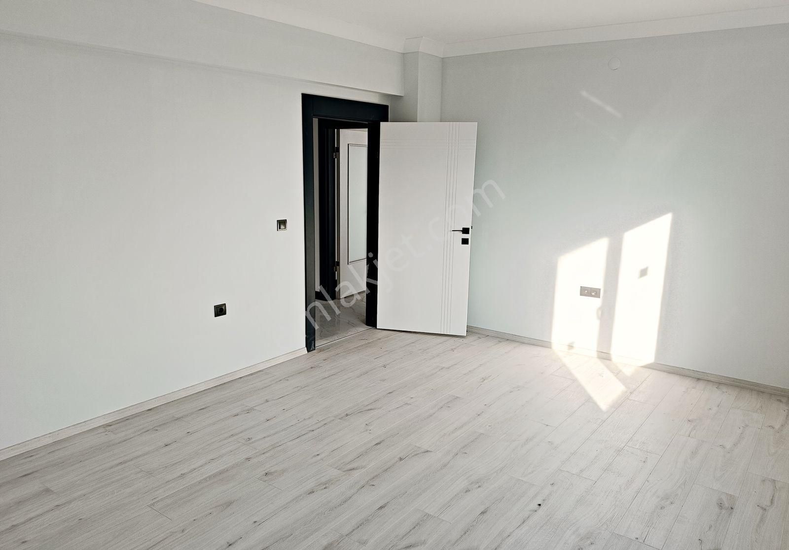 Yakacıkta 4+1 Yeni Kiralık Daire - Görsel 13