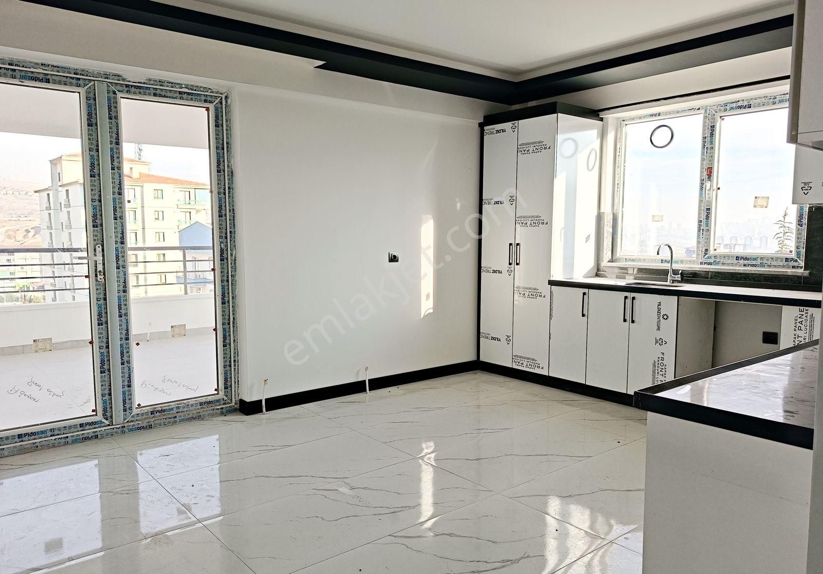 Yakacıkta 4+1 Yeni Kiralık Daire - Görsel 2