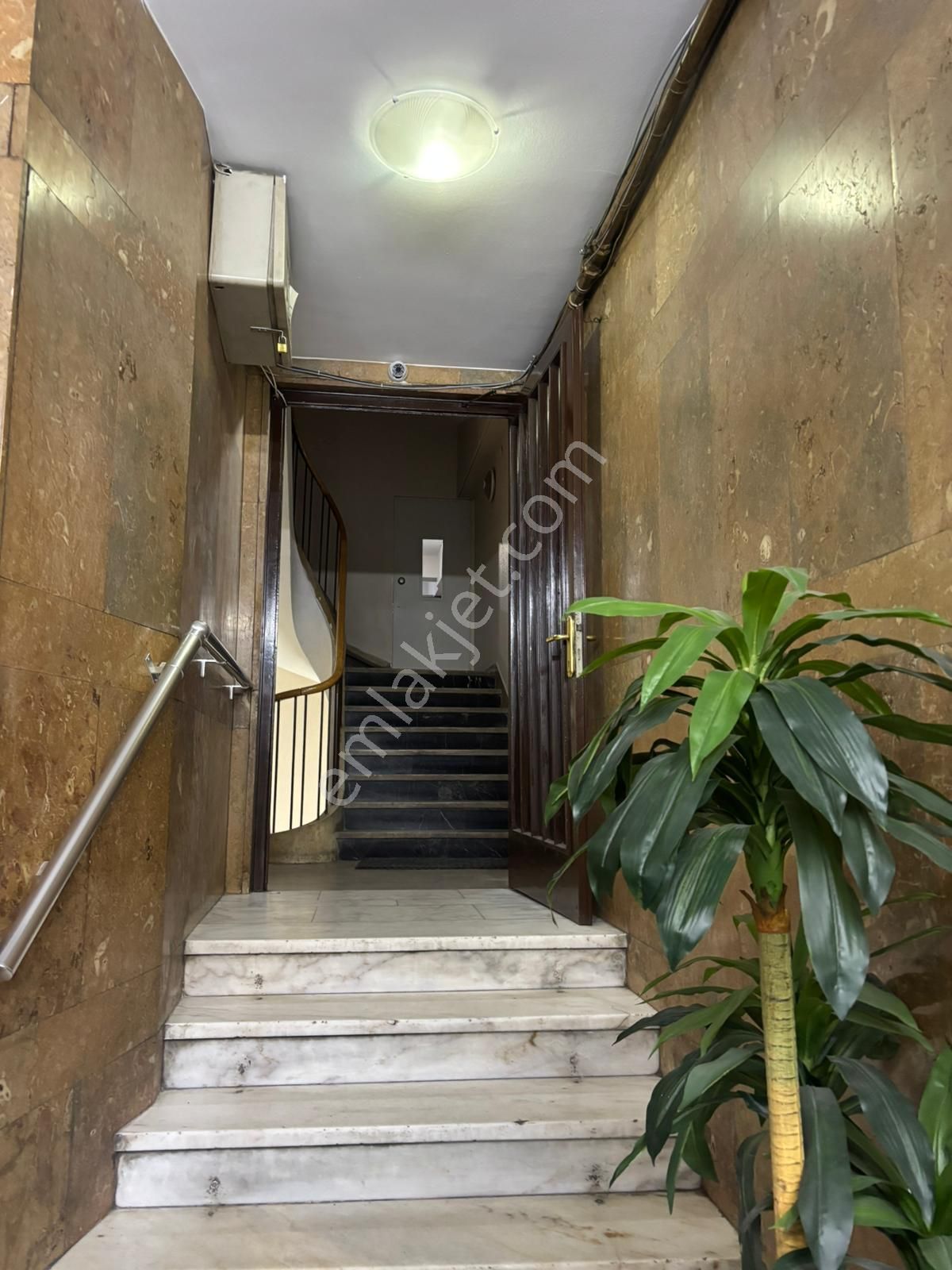 Şişli'nin En Prestijli Lokasyonu Harbiye'de Satılık 5+1 Daire - Görsel 3