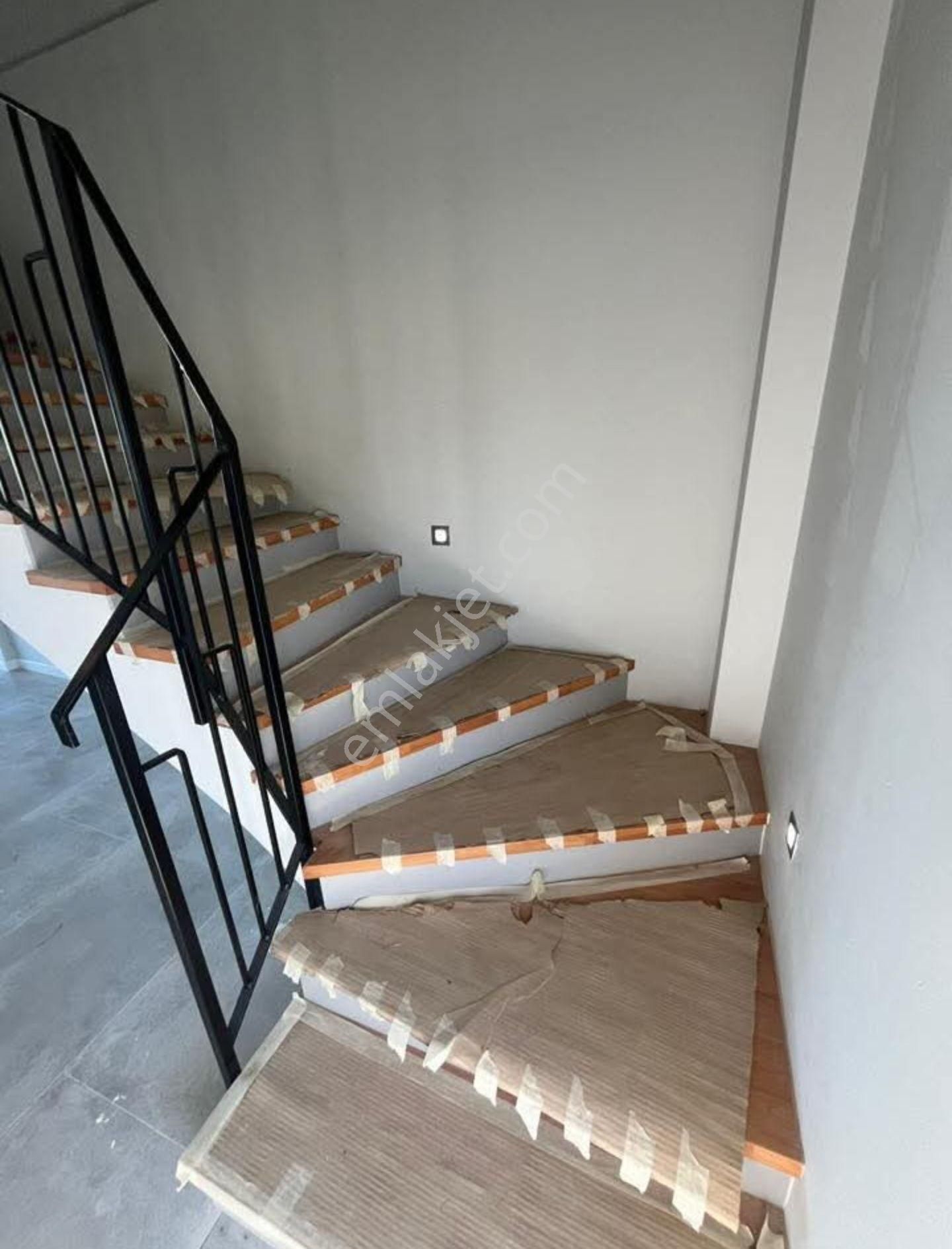 Kuşadası Satılık 3+1 Villa - Görsel 2