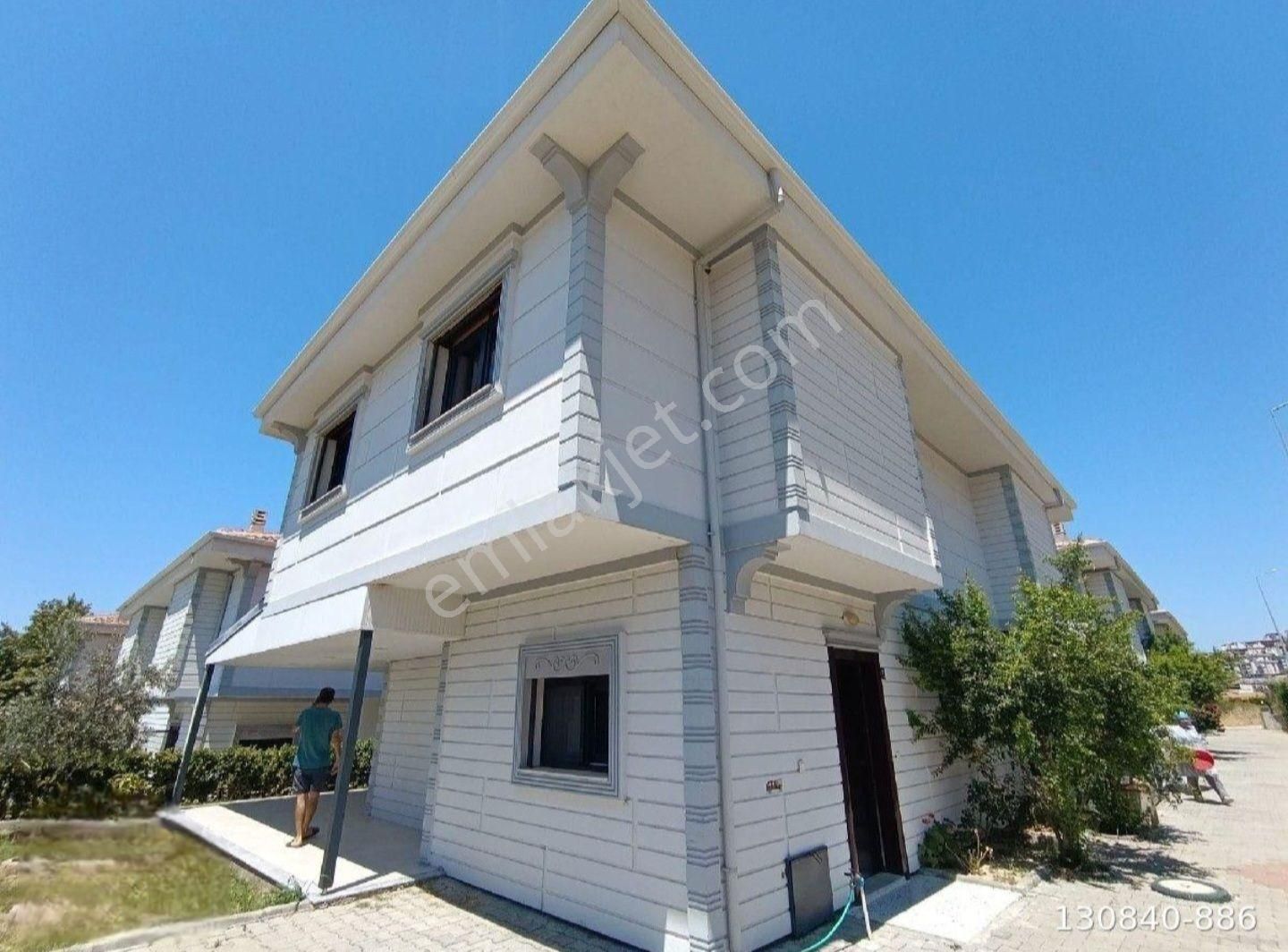 Kuşadası Satılık 3+1villa