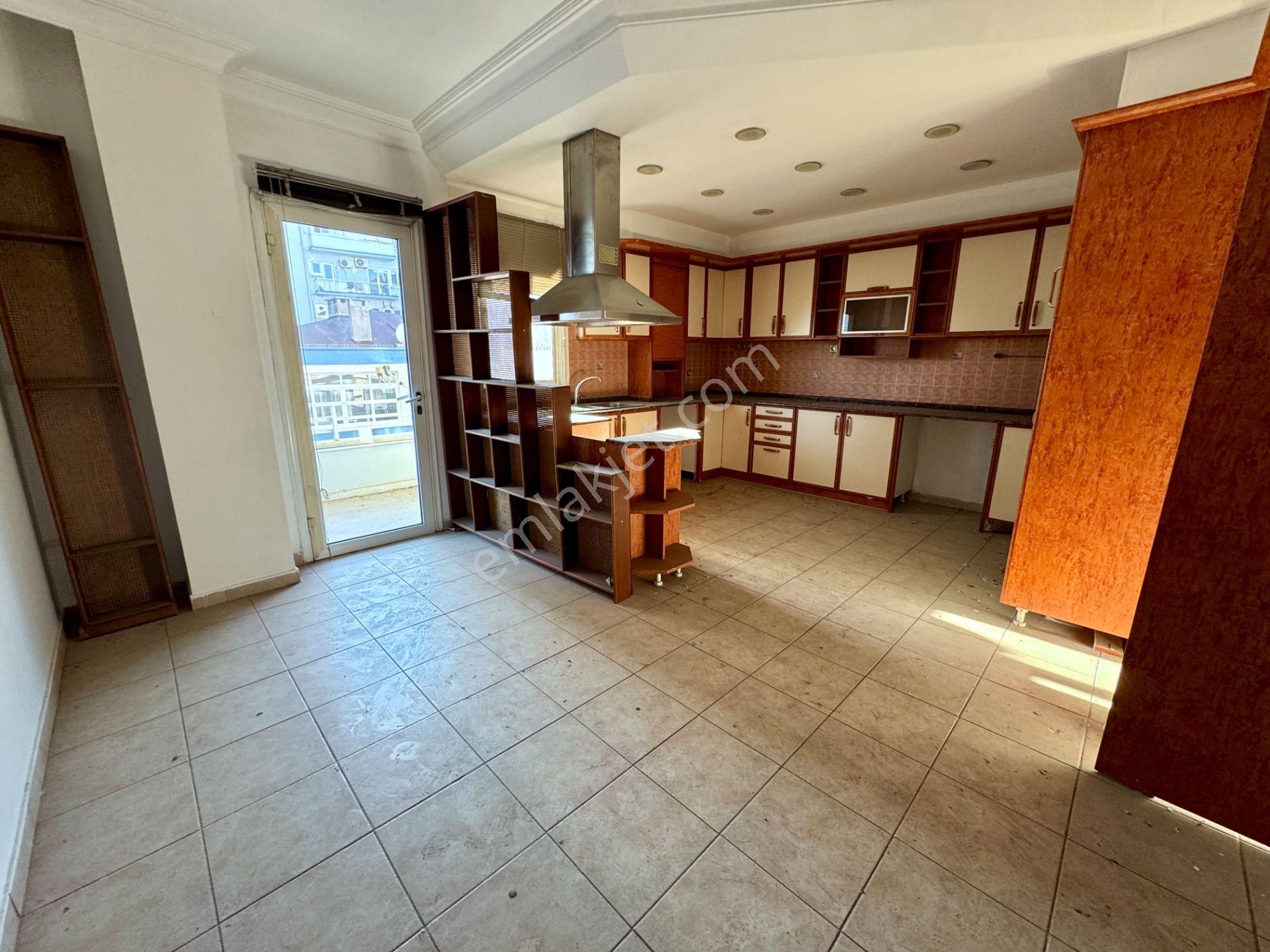 Çamlıbelde İsmet İnönü Bulvarı Cepheli Deniz Manzaralı 3+1 - Görsel 12