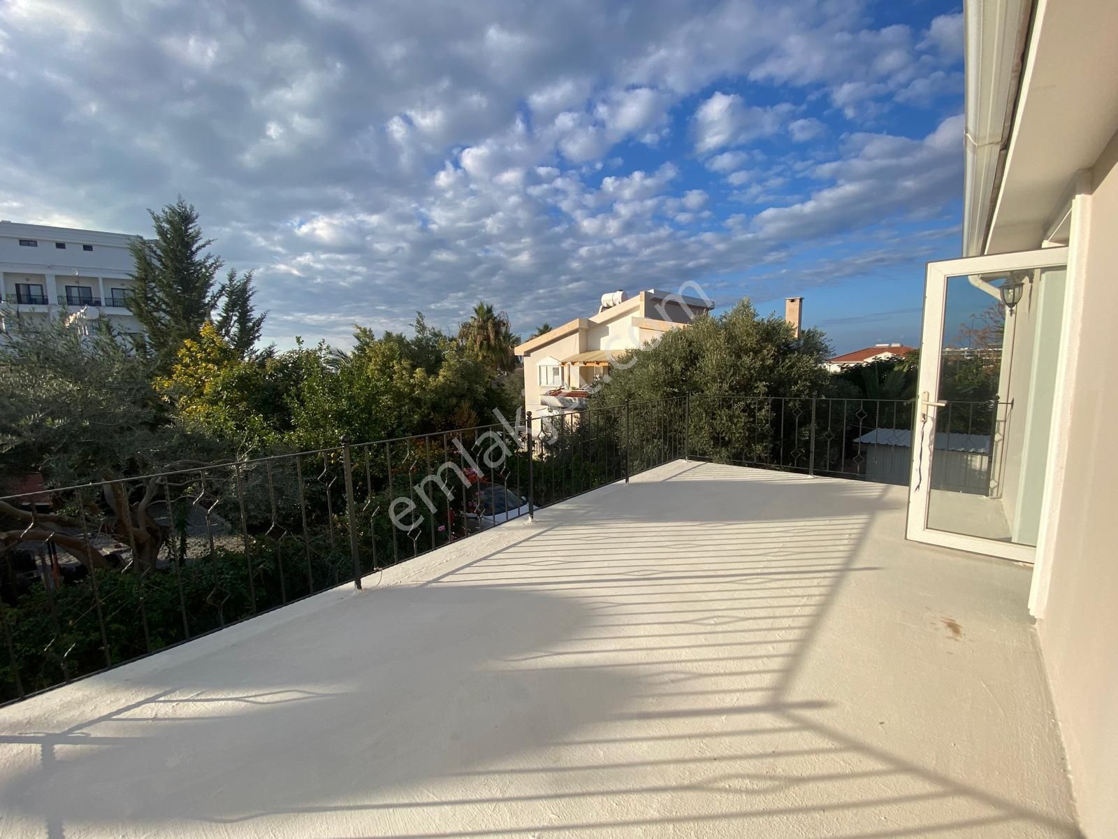 Girne Çatalköy'de Satılık 2+1 Villa !! - Görsel 16