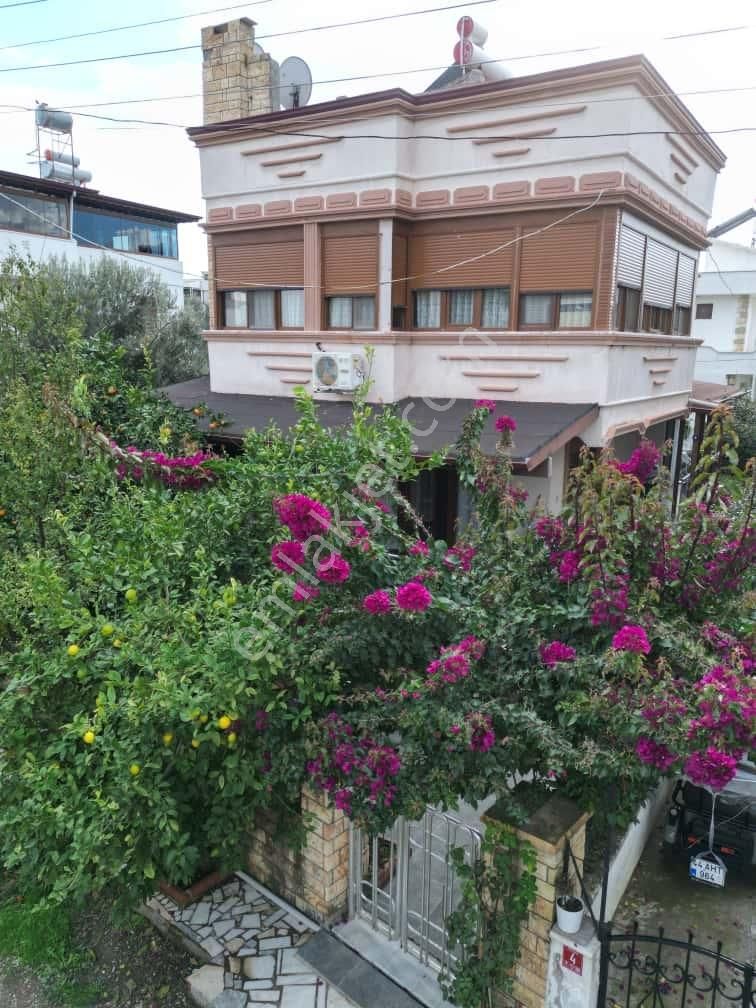 Eu Gayrimenkulden Yetkili Sıfırlanmış Denize Yakın 3+1 Villa