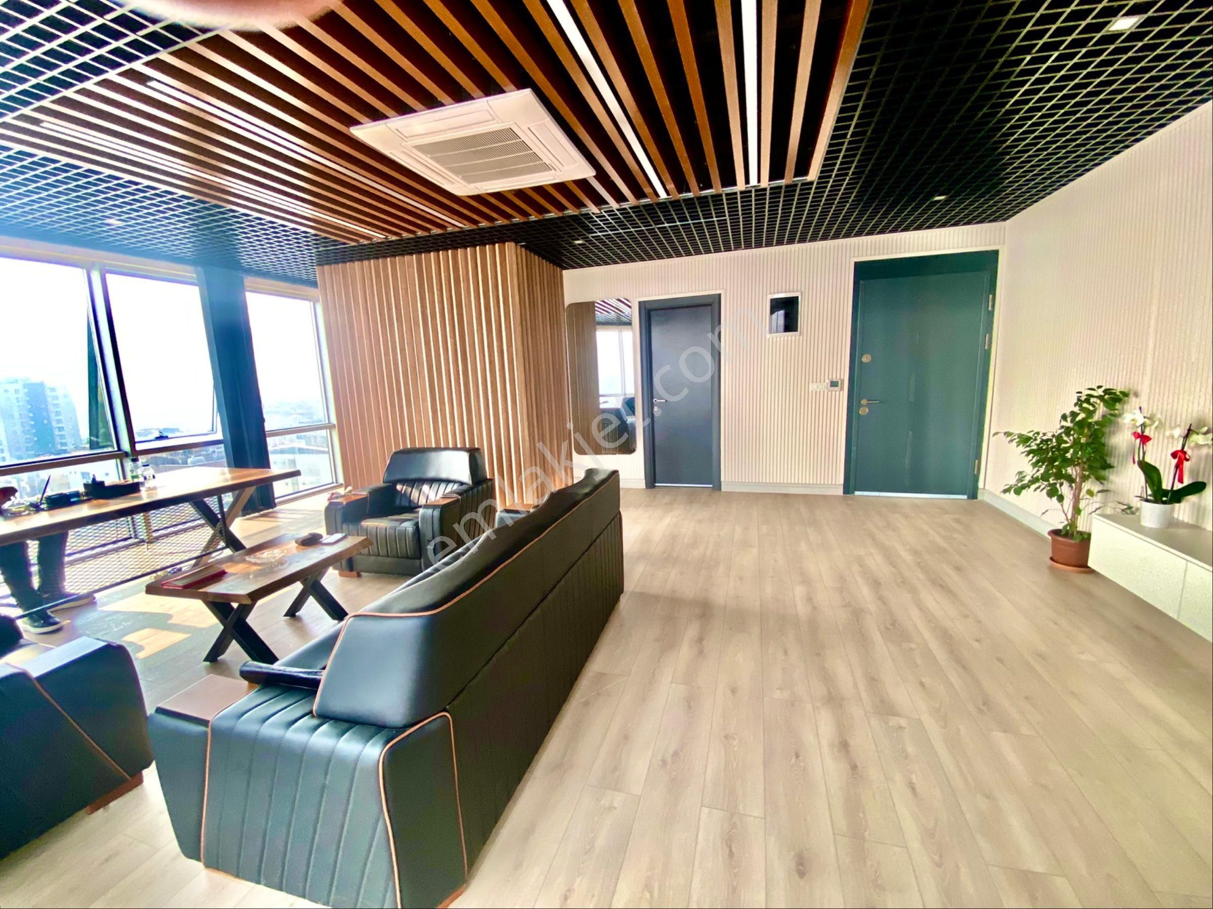 Güneşli Siyah Kule Plaza'da Şehir Manzaralı Eşyalı Hazır Ofis - Görsel 14