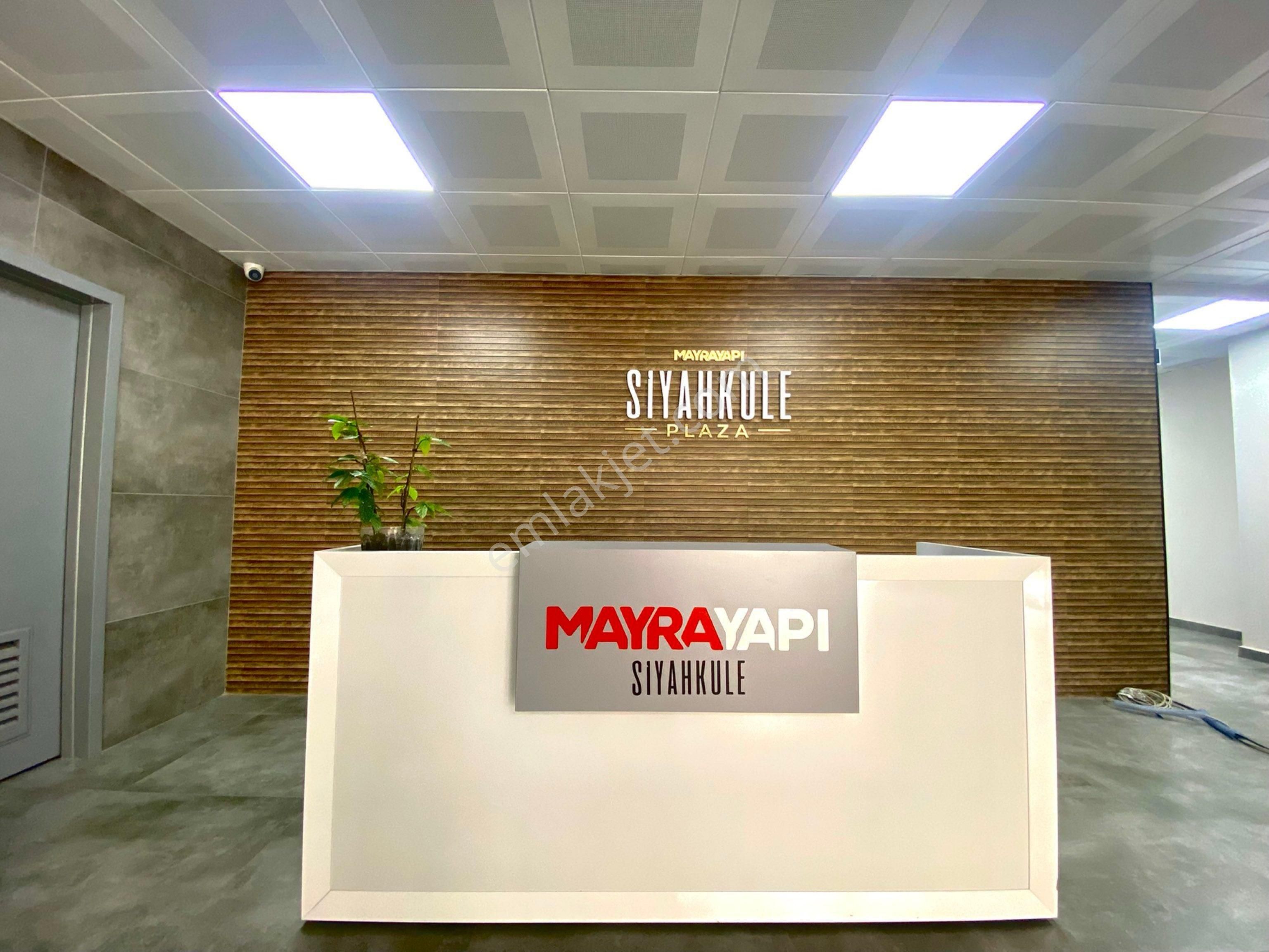 Güneşli Siyah Kule Plaza'da Şehir Manzaralı Eşyalı Hazır Ofis - Görsel 5
