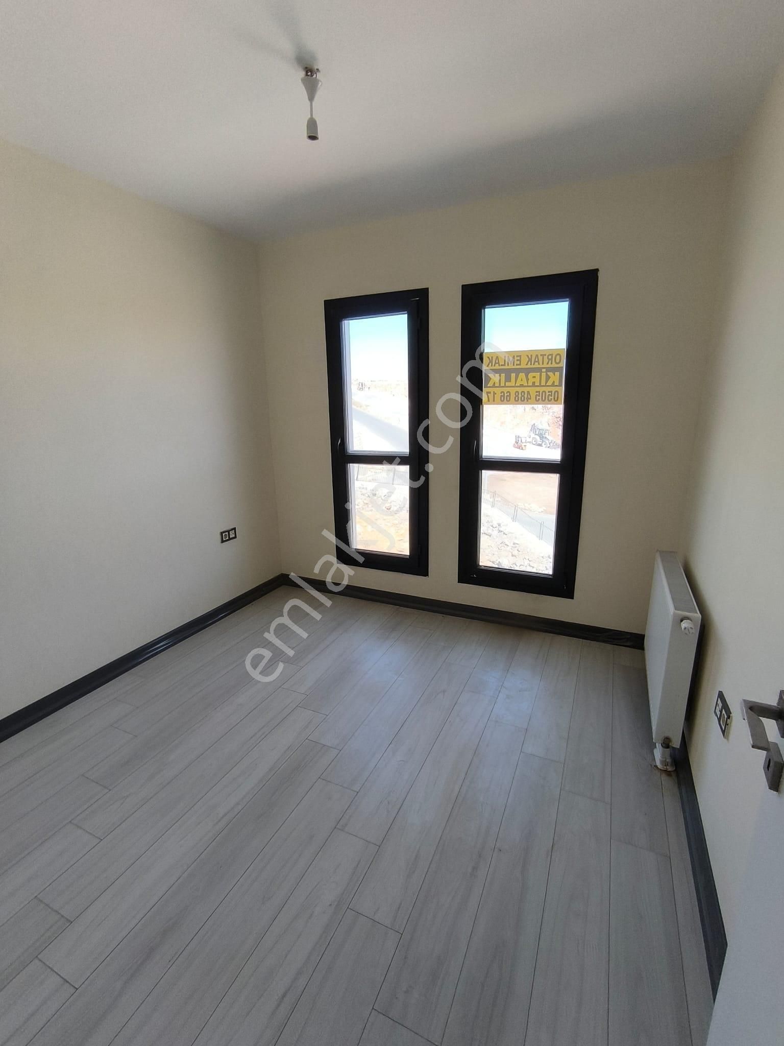 Fuar Alanına 10 Km Uzaklıkta Aşık Toki'de Kiralık Sıfır 3+1 Daire - Görsel 7