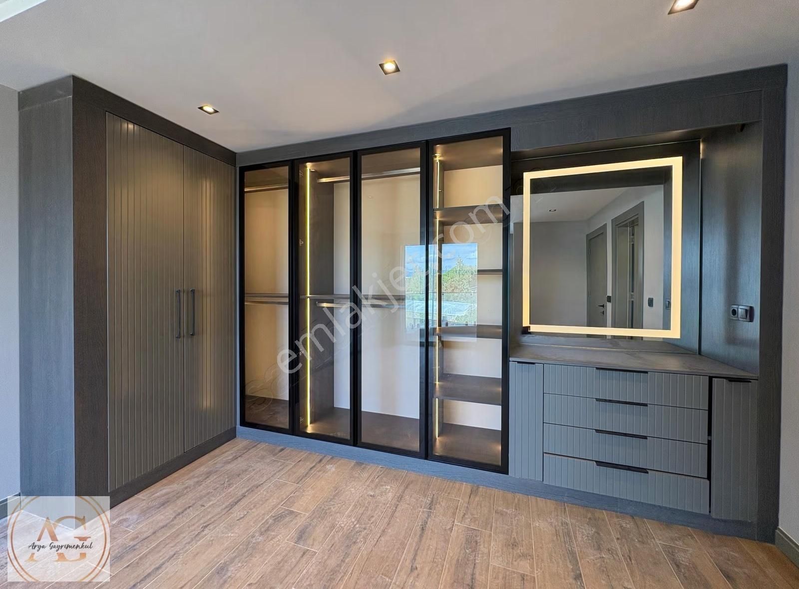 Arya'dan Muhteşem Tasarımlı 3+1 Havuzlu Otoparklı Lüks Daire - Görsel 20