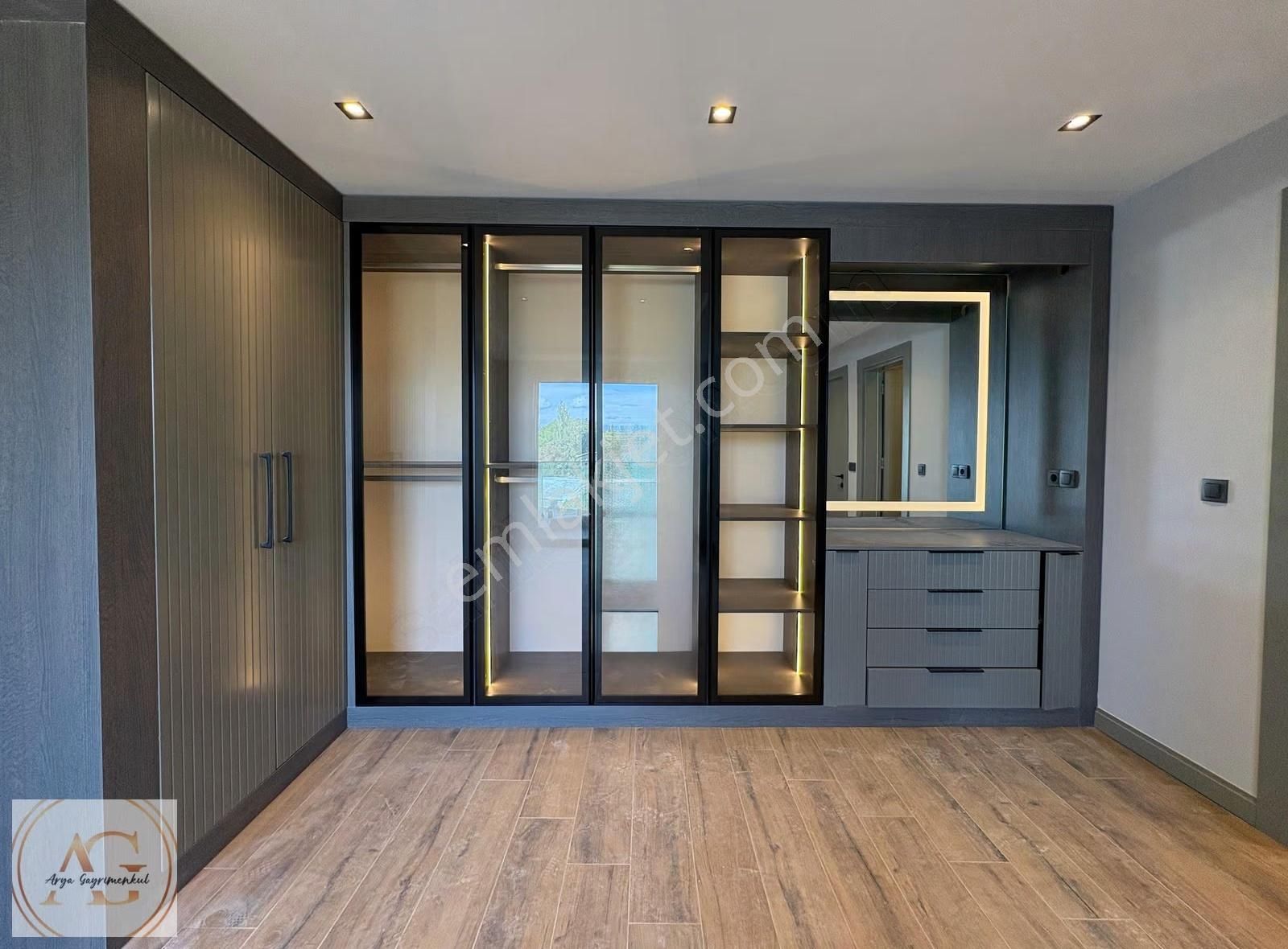 Arya'dan Muhteşem Tasarımlı 3+1 Havuzlu Otoparklı Lüks Daire - Görsel 6