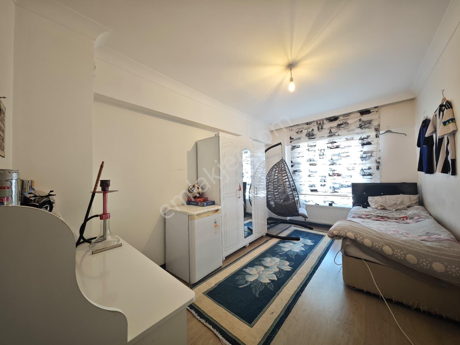 Feridunçelik'te Cadde Üzerinde Asansörlü Yapılı 3+1 Katta Satılık Daire !! - Görsel 18