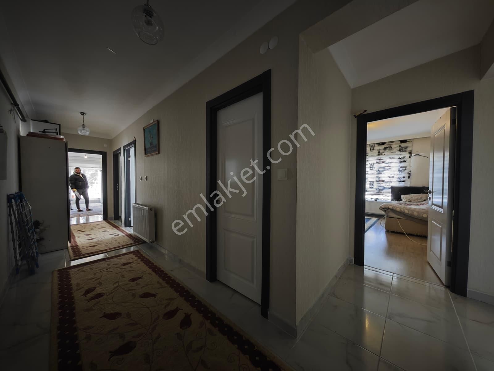 Feridunçelik'te Cadde Üzerinde Asansörlü Yapılı 3+1 Katta Satılık Daire !! - Görsel 21