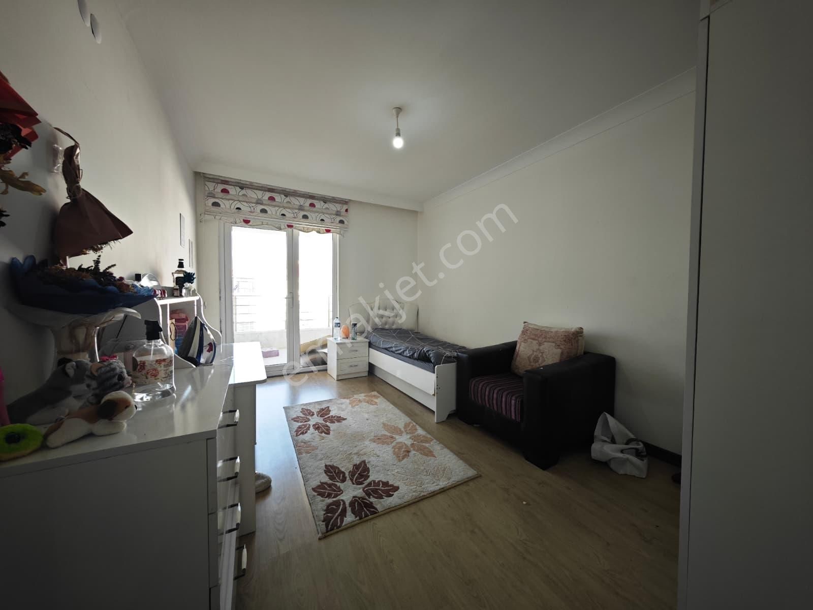 Feridunçelik'te Cadde Üzerinde Asansörlü Yapılı 3+1 Katta Satılık Daire !! - Görsel 10