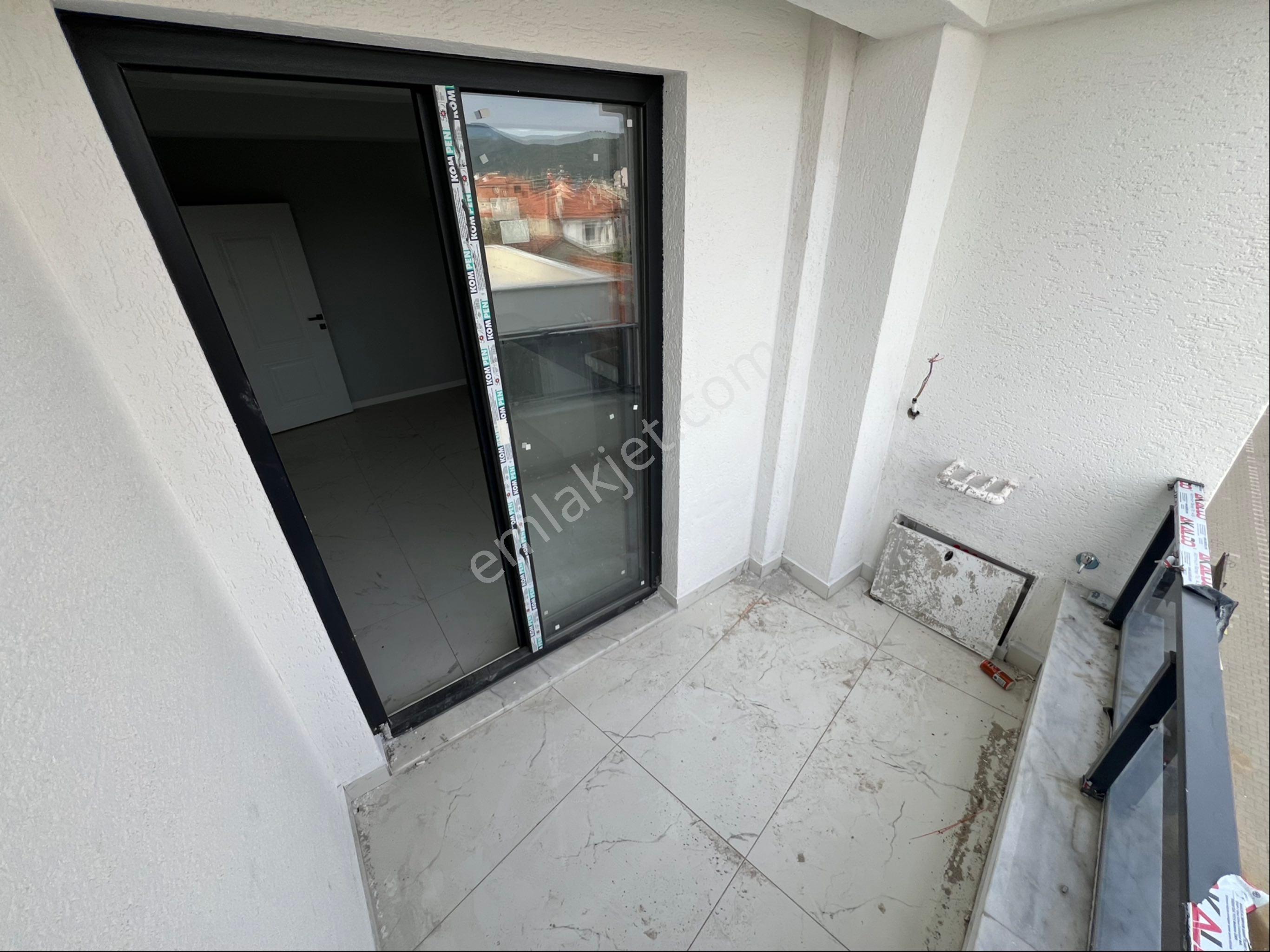 Akçay Oya Gayrimenkul'den Zeytinli'de Ön Cephe Ara Kat Sıfır 2+1 Daire - Görsel 9