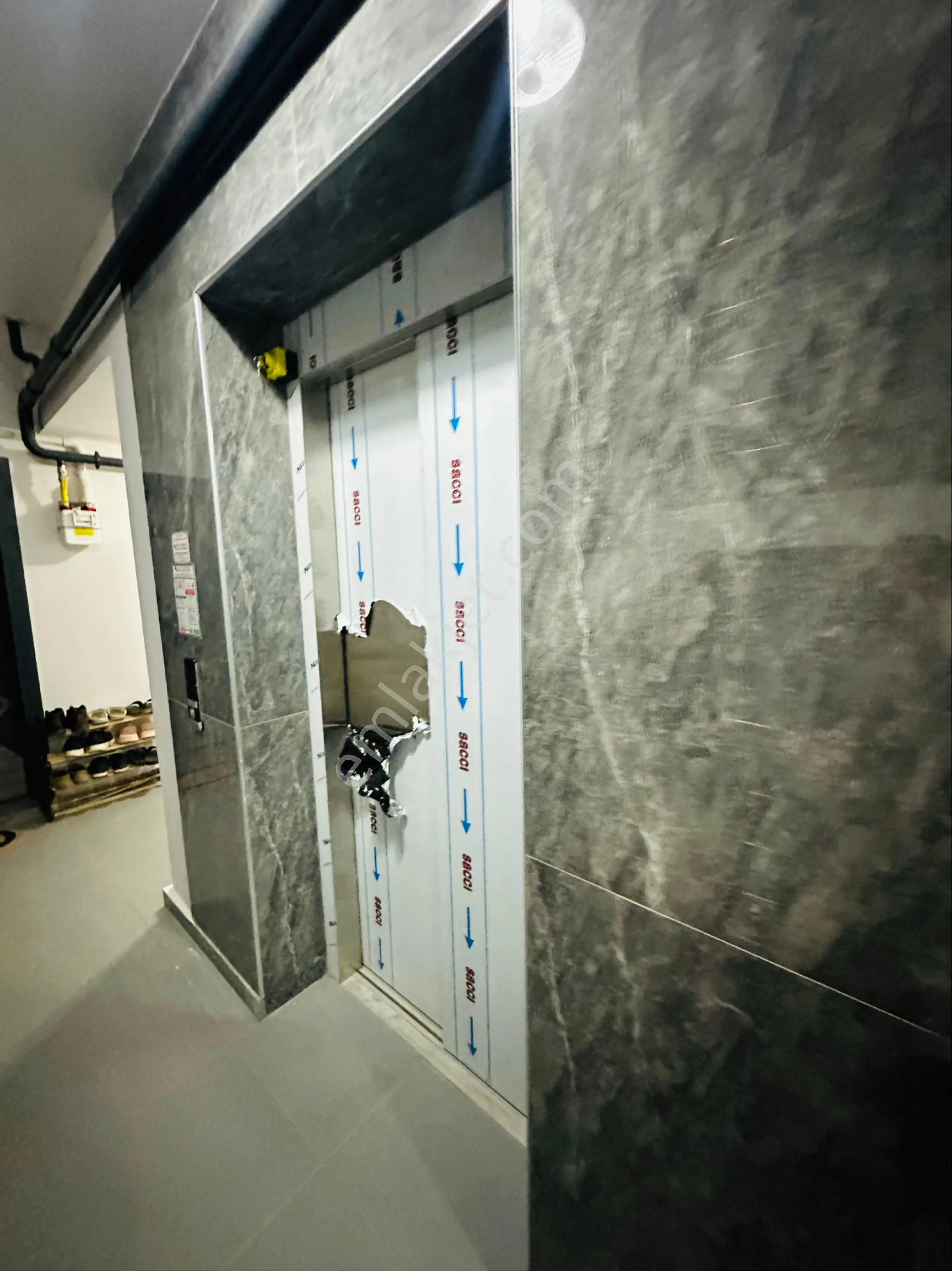 Tire Satılık Daire 2+1 Kapalı Mutfak Fen Lisesi Yakını