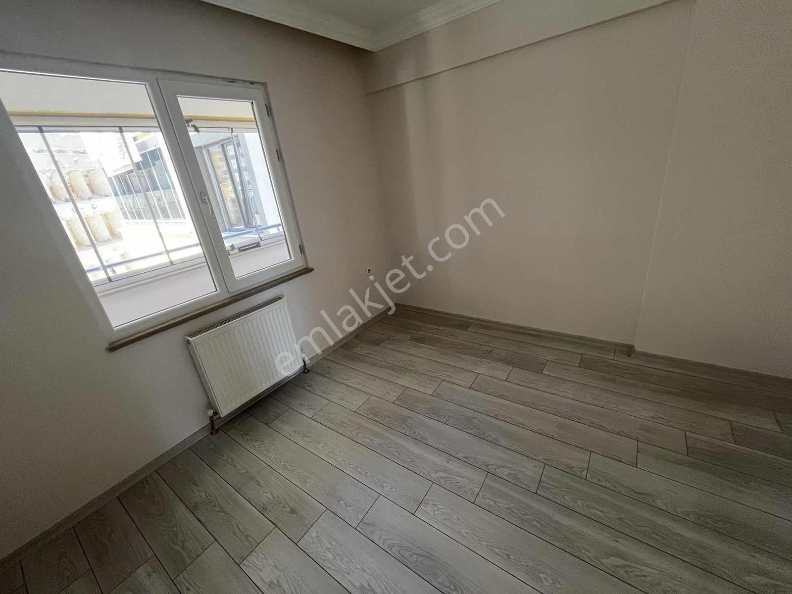 Harika Lokasyon Bakımlı Ve Temiz 3+1 - Görsel 14