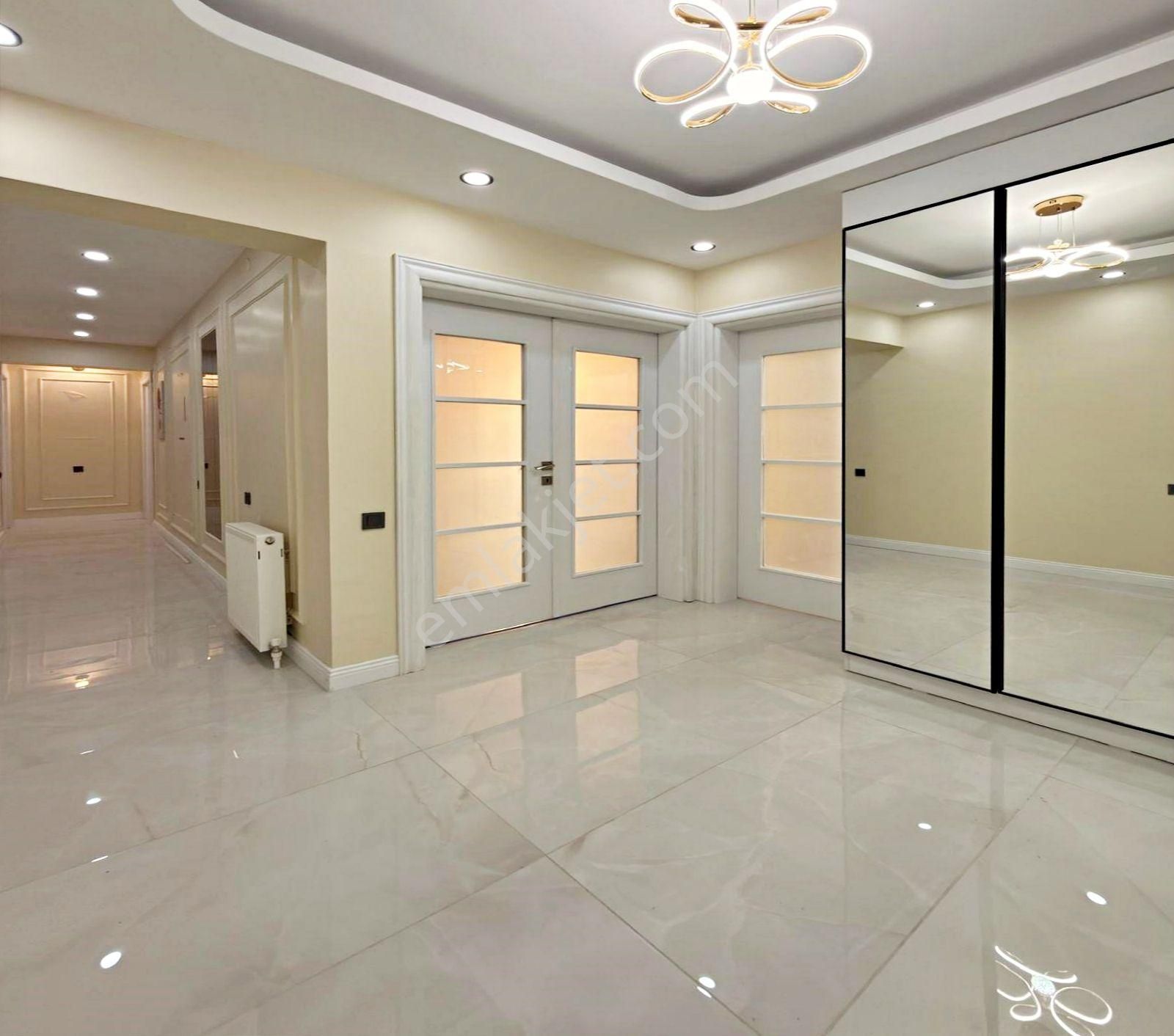 Beylikdüzü Beykent'te Site İçi Tadilatlı 3+1 185m² Satılık Daire - Görsel 33