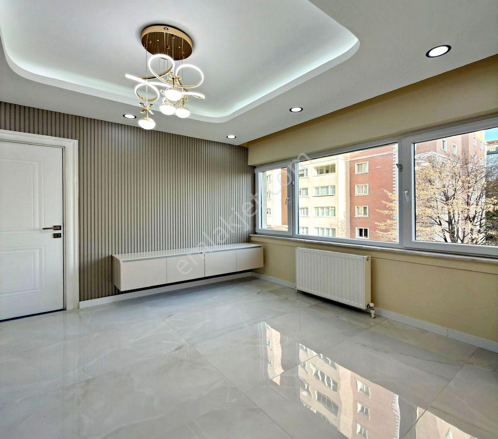 Beylikdüzü Beykent'te Site İçi Tadilatlı 3+1 185m² Satılık Daire - Görsel 10