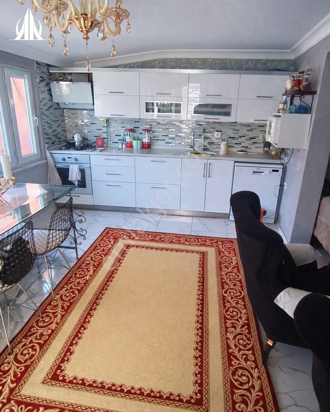 Arapzade'de Devlet Hastanesi Karşısı 3 Katlı Komple Bina - Görsel 4