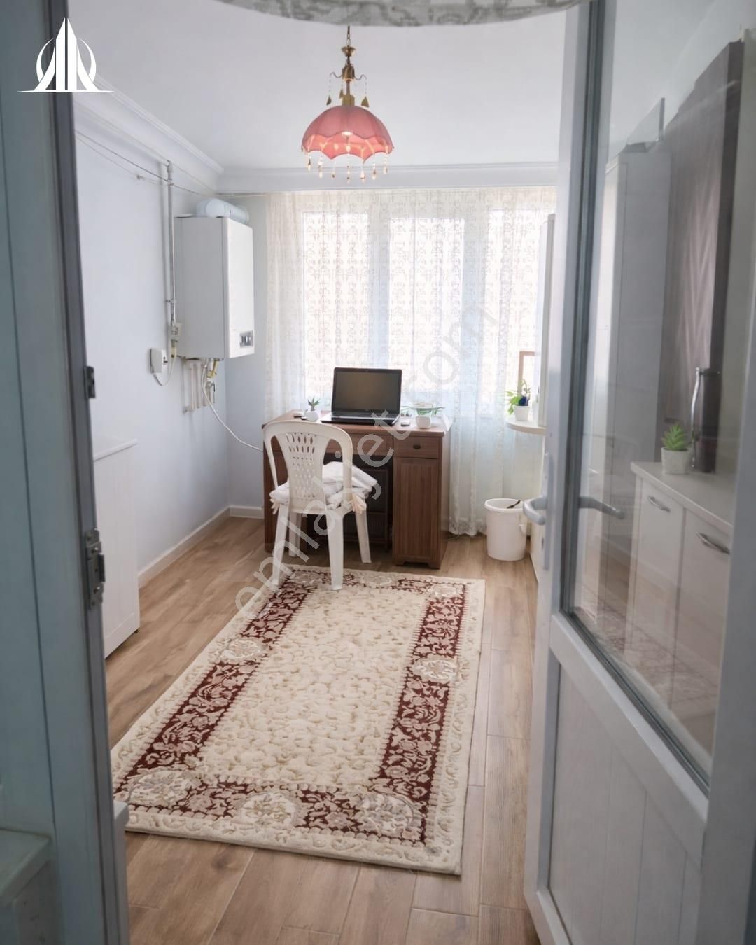 Arapzade'de Devlet Hastanesi Karşısı 3 Katlı Komple Bina - Görsel 6