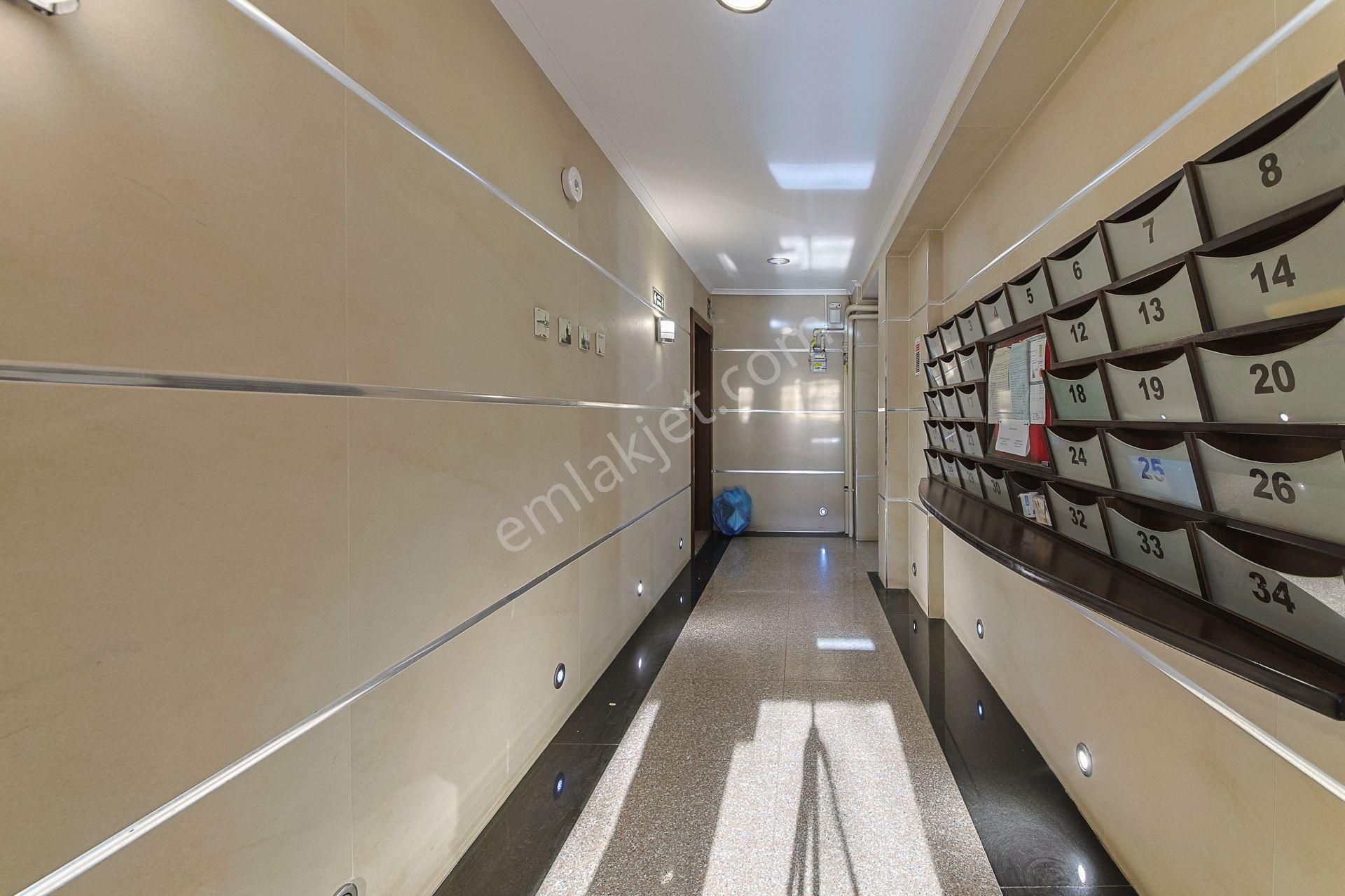 Bostancı Vukela Caddesinde Deniz Manzaralı Satılık 4+1 Daire Net 157 M2 - Görsel 7