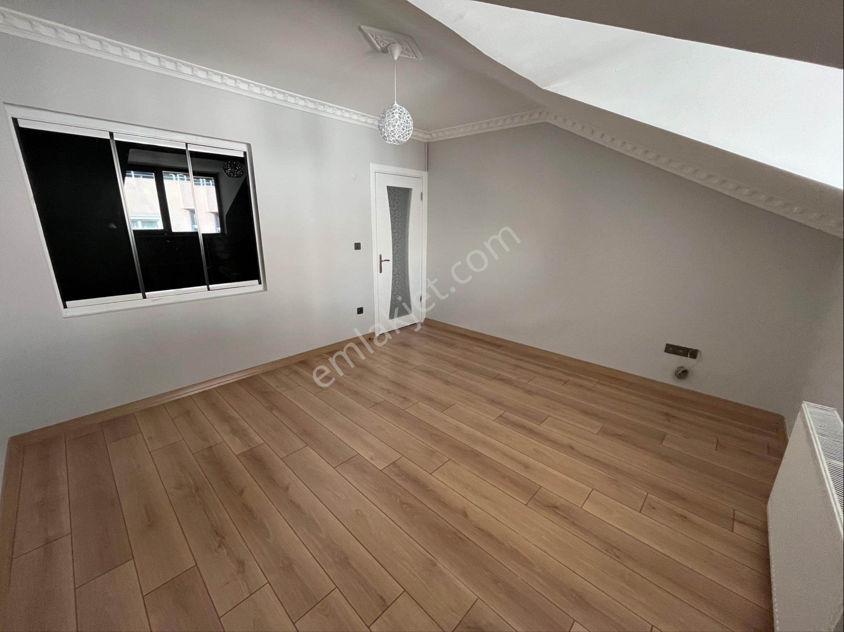 Çeliktepe'de Metroya 5dk, 2+1,75m2,temiz,büyük Teraslı Daire - Görsel 2