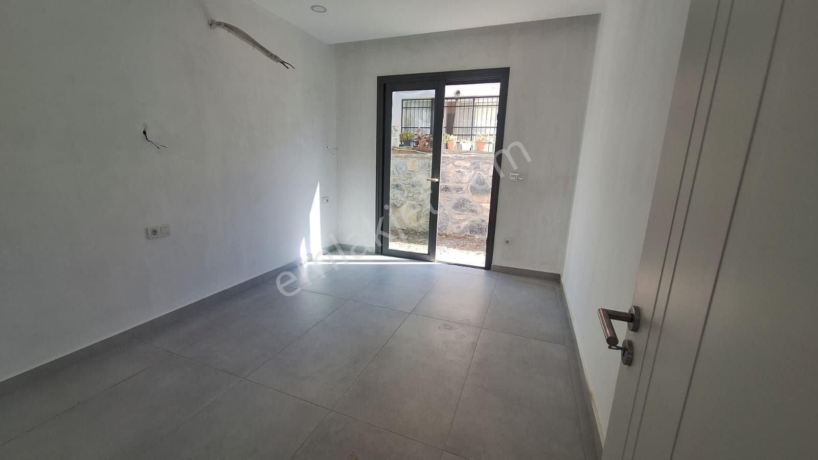 Turgutreis Bahçelievler'de,ferah, Geniş Üst Kat,3+1,denize Düz 2 Dakika, Satılık Daire - Görsel 20