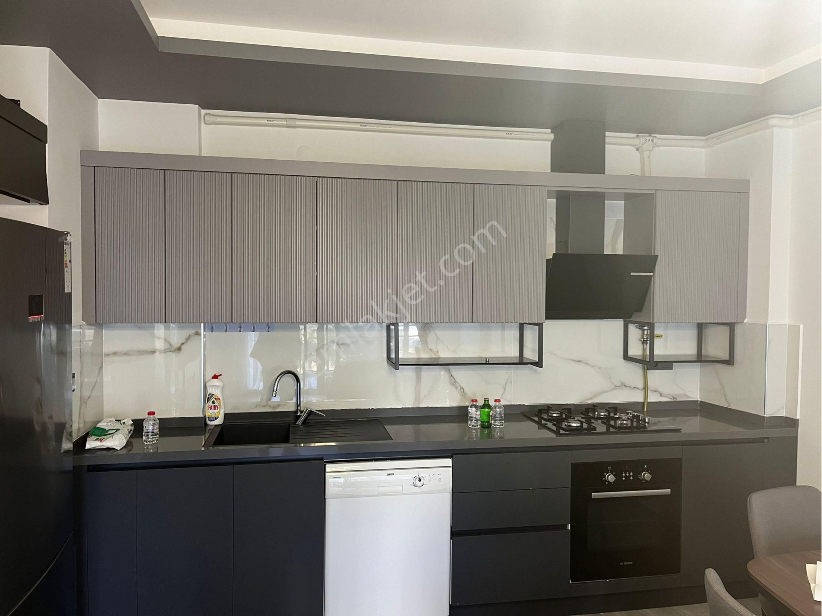 Ege Mahallesi'nde Eşyalı Havuzlu Sitede 2+1 Sıfır Satılık Daire - Görsel 2