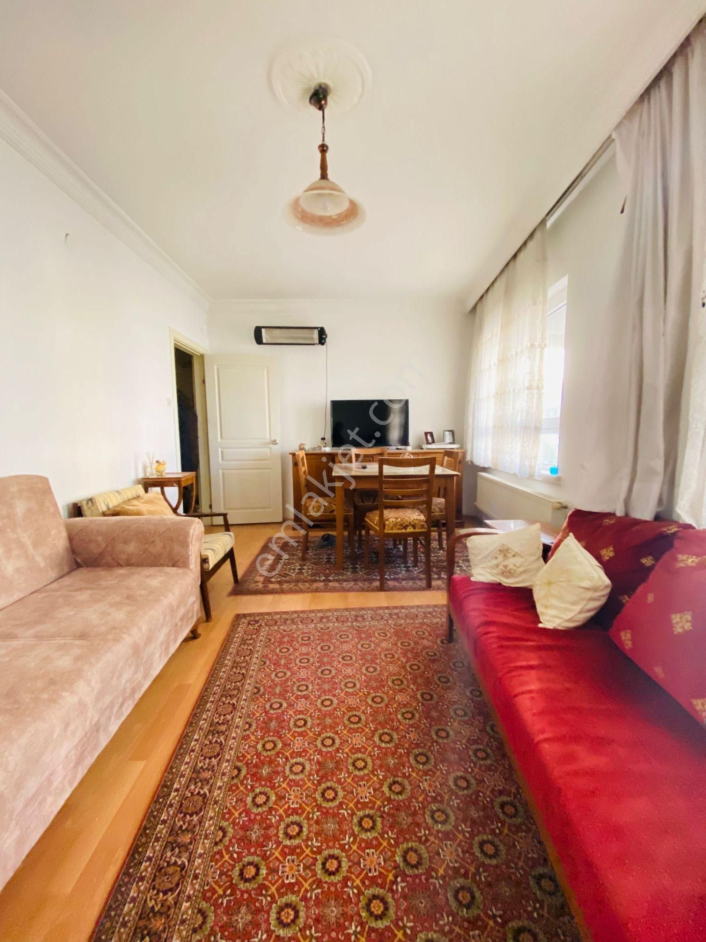 Şafaktepe'de Giriş Katta Eşyalı Satılık Yatırıma Uygun 3+1 Satılık Daire !!! - Görsel 4