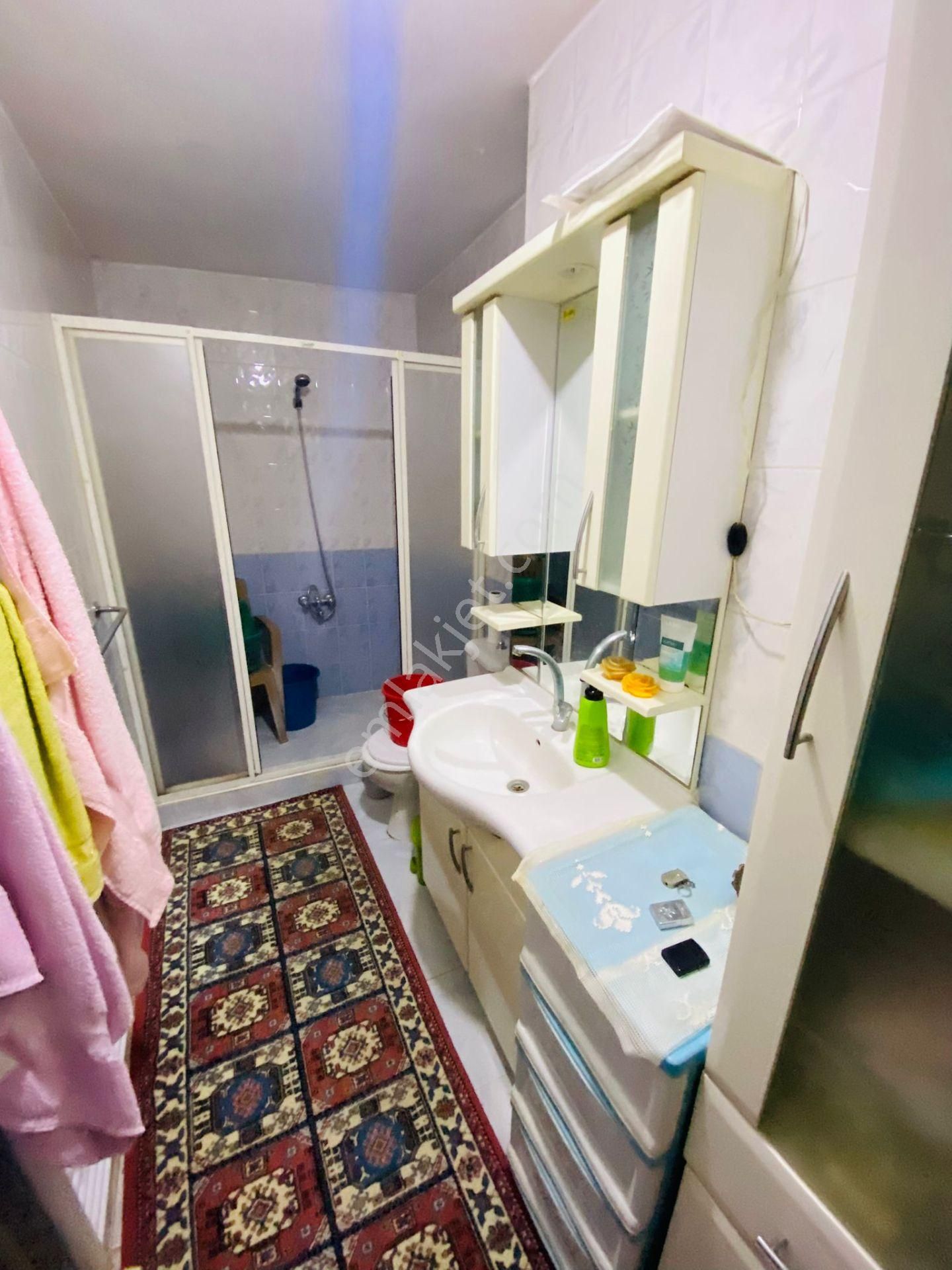 Şafaktepe'de Giriş Katta Eşyalı Satılık Yatırıma Uygun 3+1 Satılık Daire !!! - Görsel 21