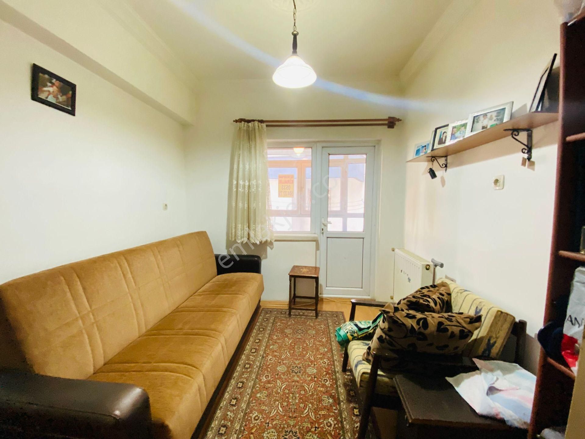 Şafaktepe'de Giriş Katta Eşyalı Satılık Yatırıma Uygun 3+1 Satılık Daire !!! - Görsel 7