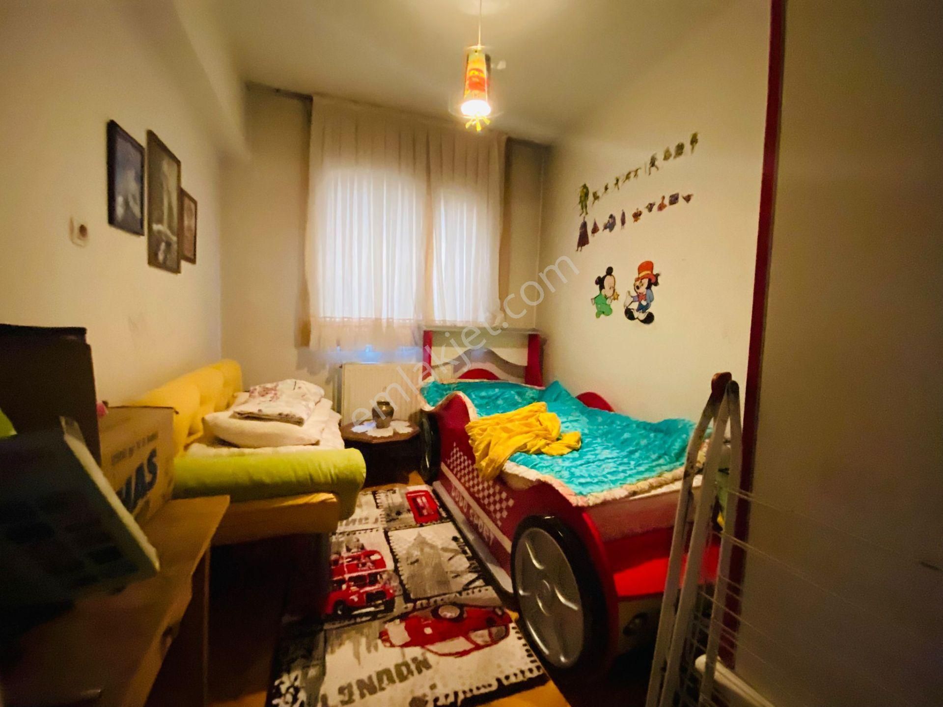 Şafaktepe'de Giriş Katta Eşyalı Satılık Yatırıma Uygun 3+1 Satılık Daire !!! - Görsel 9